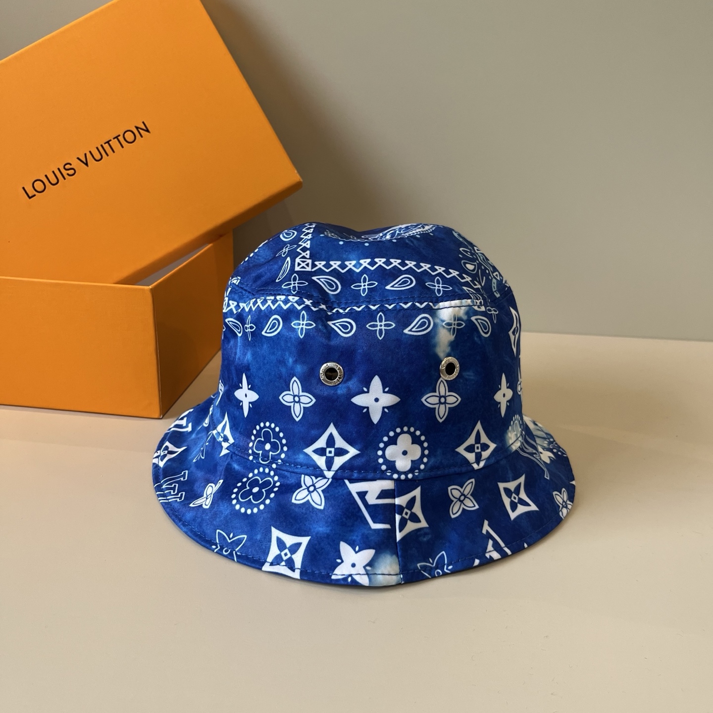 NO:361643,Louis Vuitton Fisherman's Hat Louis Vuitton's new LV baseball hat, heavy industry creates high-end and atmospheric, versatile and universal for both men and women!  Run volume!  hat straw hat fisherman hat baseball hat, hat, louis vuitton, louis vuitton, louis vuitton, espadrilles, hats路易威登渔夫帽 LouisVuitton新款LV棒球帽,重工打造高端大气,百搭款男女通用！跑量！帽子草帽渔夫帽棒球帽,帽子,louis vuitton,louis vuitton,louis vuitton,espadrilles,hats,hat