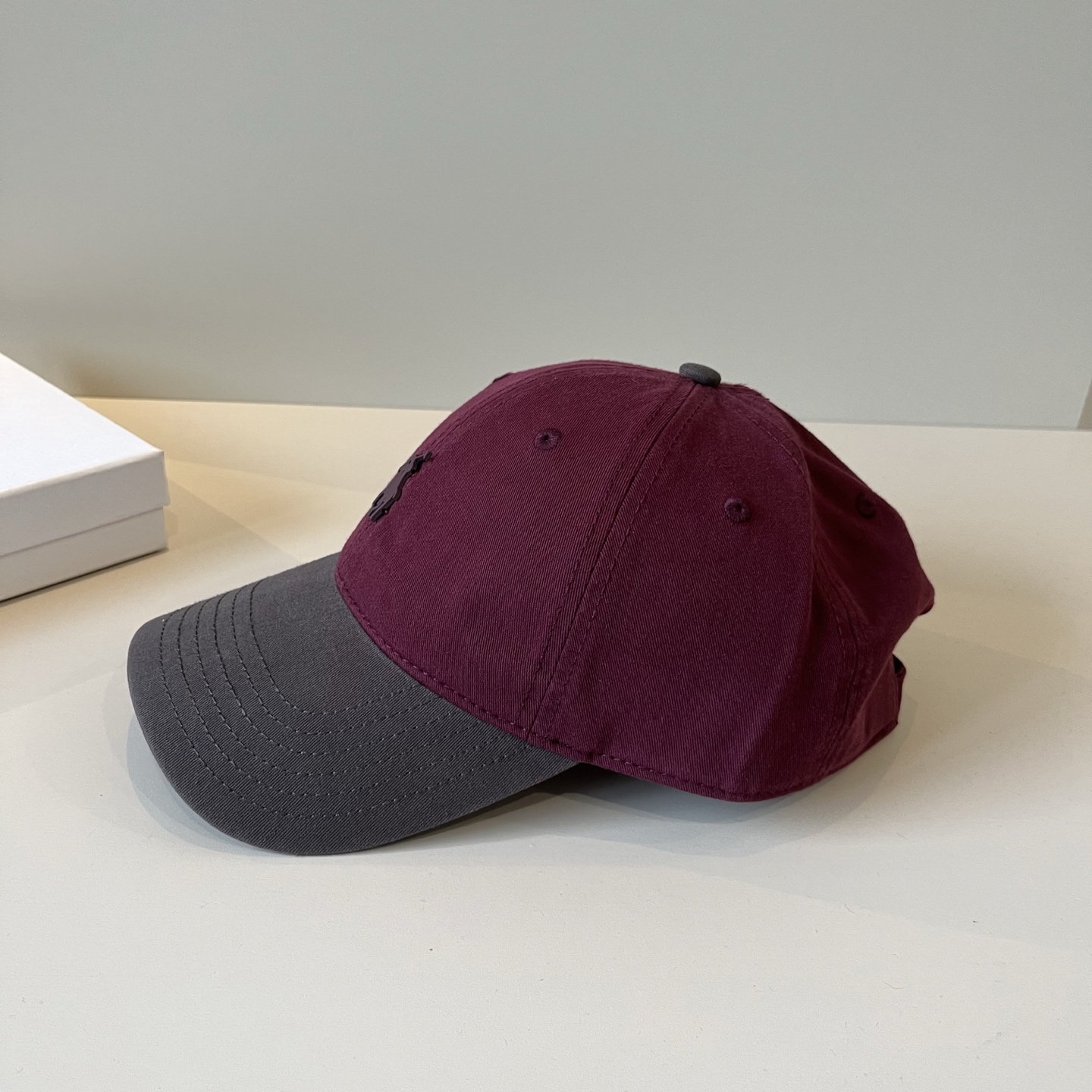  保罗🧢官网新品，棒球帽，原单品质火爆来袭 🔥🎩 工艺非常精美 高档大气上档次！低调奢华，方便携带！跑量