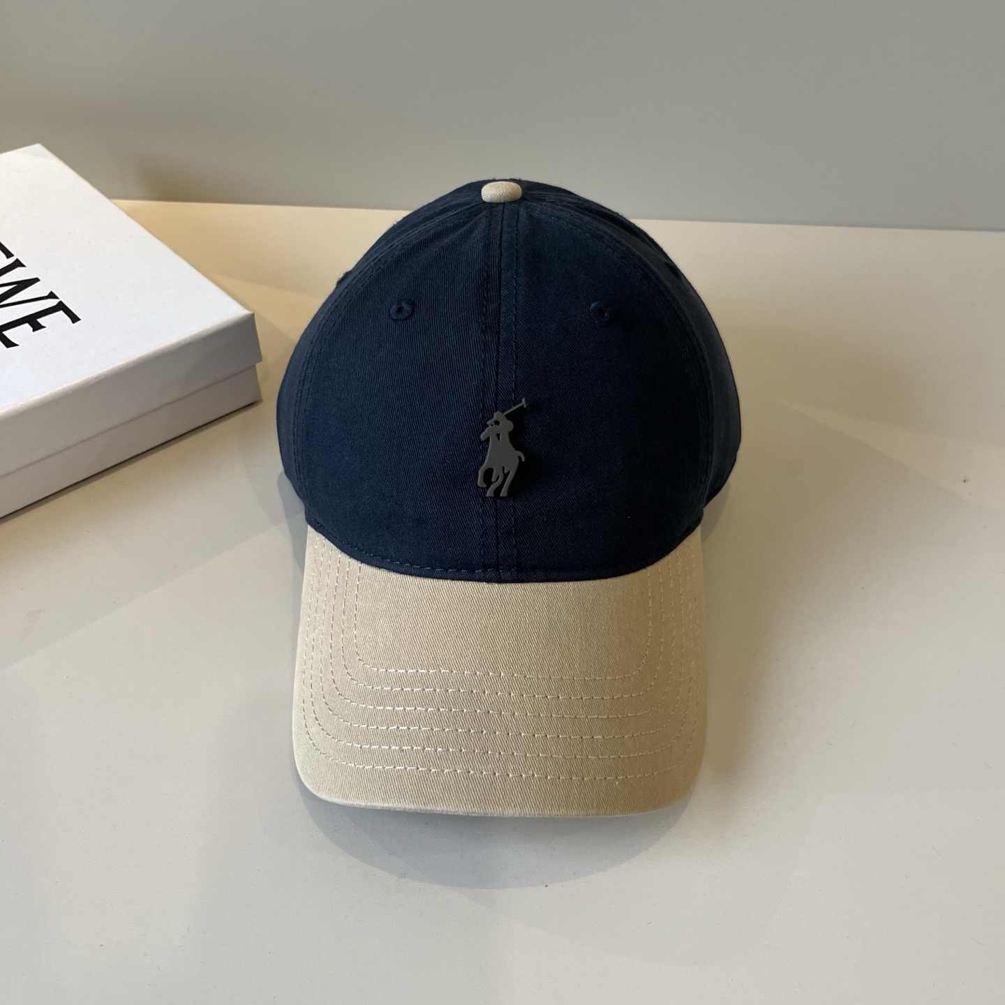 NO:361641,Paul's official website new products, baseball caps, original orders are coming with great quality, very exquisite craftsmanship, high-end, atmospheric and up-class!  Low-key luxury, easy to carry!  Run volume!  Hat Straw Hat Fisherman Hat Baseball Hat, Hats, espadrilles, hats保罗官网新品,棒球帽,原单品质火爆来袭 工艺非常精美 高档大气上档次！低调奢华,方便携带！跑量！帽子草帽渔夫帽棒球帽,帽子,espadrilles,hats,hat