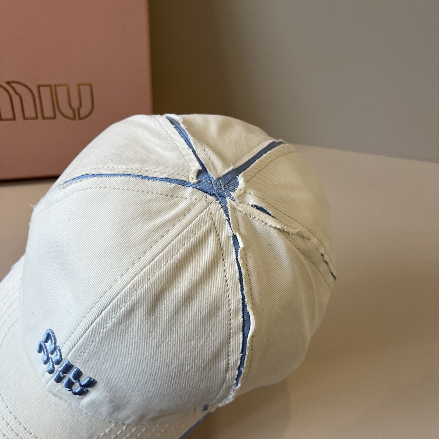  谬谬miumiu 原单春夏新款棒球帽，正品开模订制，原版做工细致质量超赞！