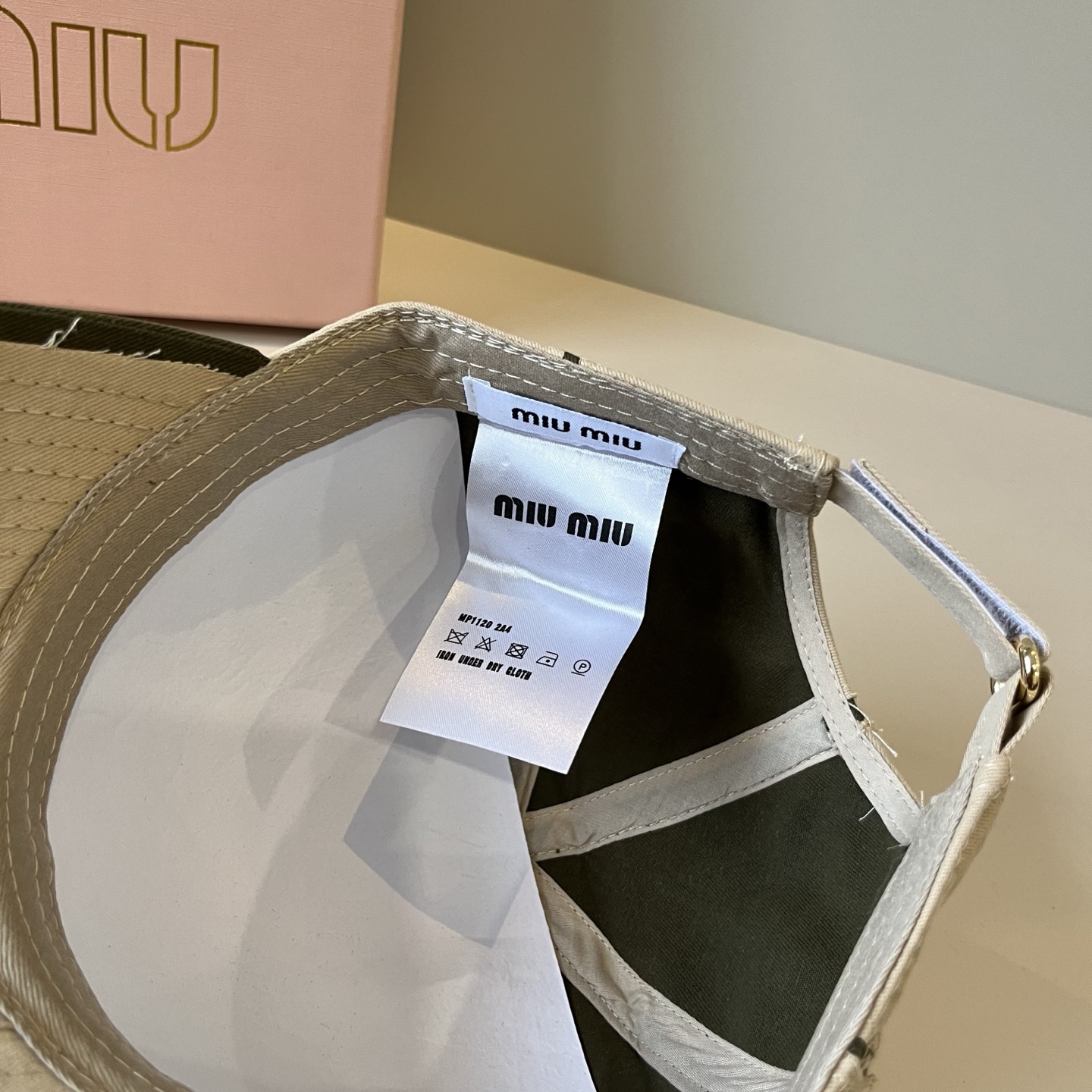  谬谬miumiu 原单春夏新款棒球帽，正品开模订制，原版做工细致质量超赞！