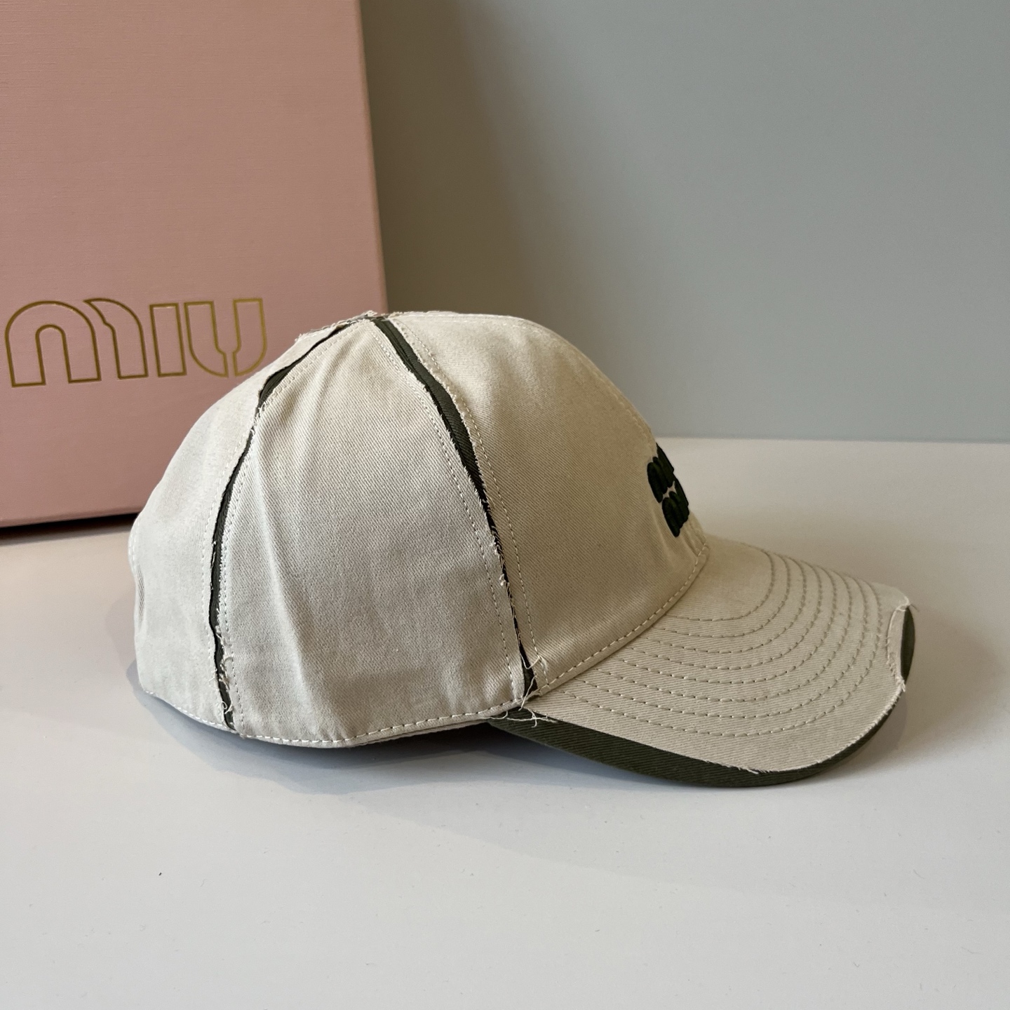  谬谬miumiu 原单春夏新款棒球帽，正品开模订制，原版做工细致质量超赞！