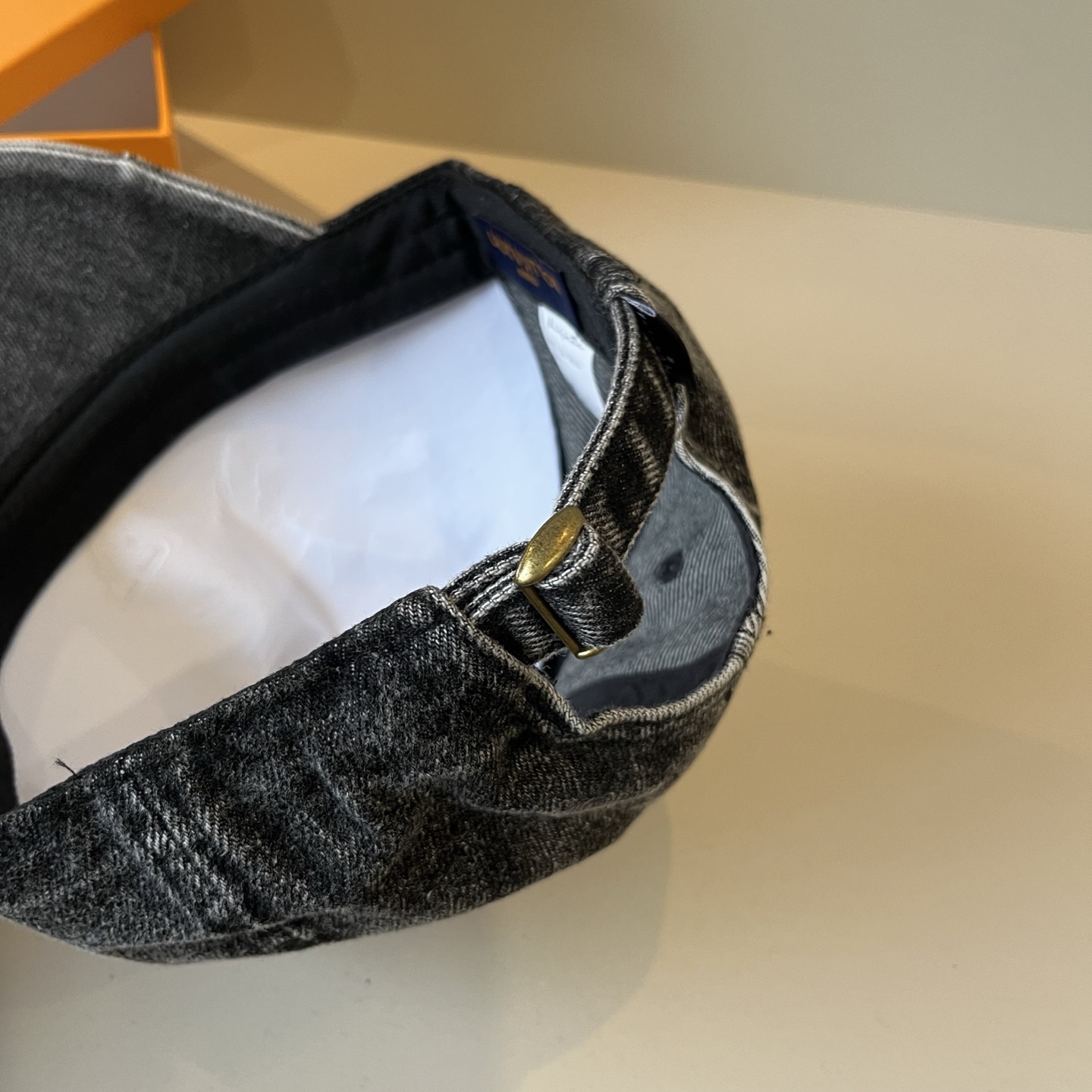 🧢路易威登棒球帽 LouisVuitton😍新款LV棒球帽，重工打造♥️高端大气，百搭款🤗男女通用！跑量