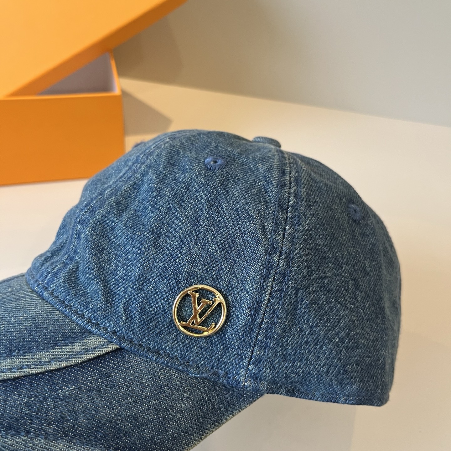 🧢路易威登棒球帽 LouisVuitton😍新款LV棒球帽，重工打造♥️高端大气，百搭款🤗男女通用！跑量