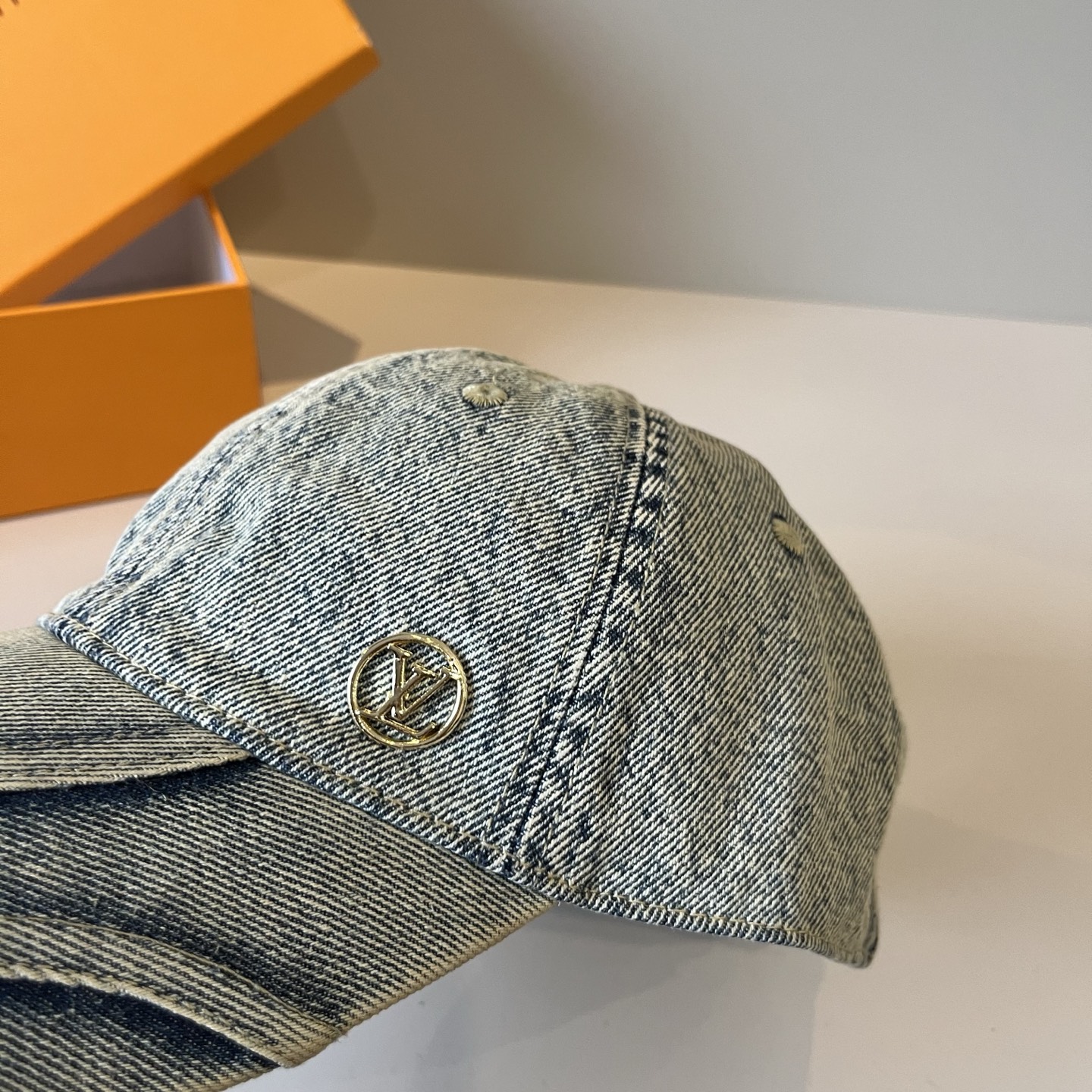 🧢路易威登棒球帽 LouisVuitton😍新款LV棒球帽，重工打造♥️高端大气，百搭款🤗男女通用！跑量