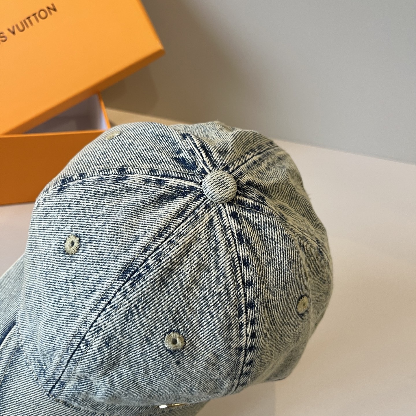 🧢路易威登棒球帽 LouisVuitton😍新款LV棒球帽，重工打造♥️高端大气，百搭款🤗男女通用！跑量