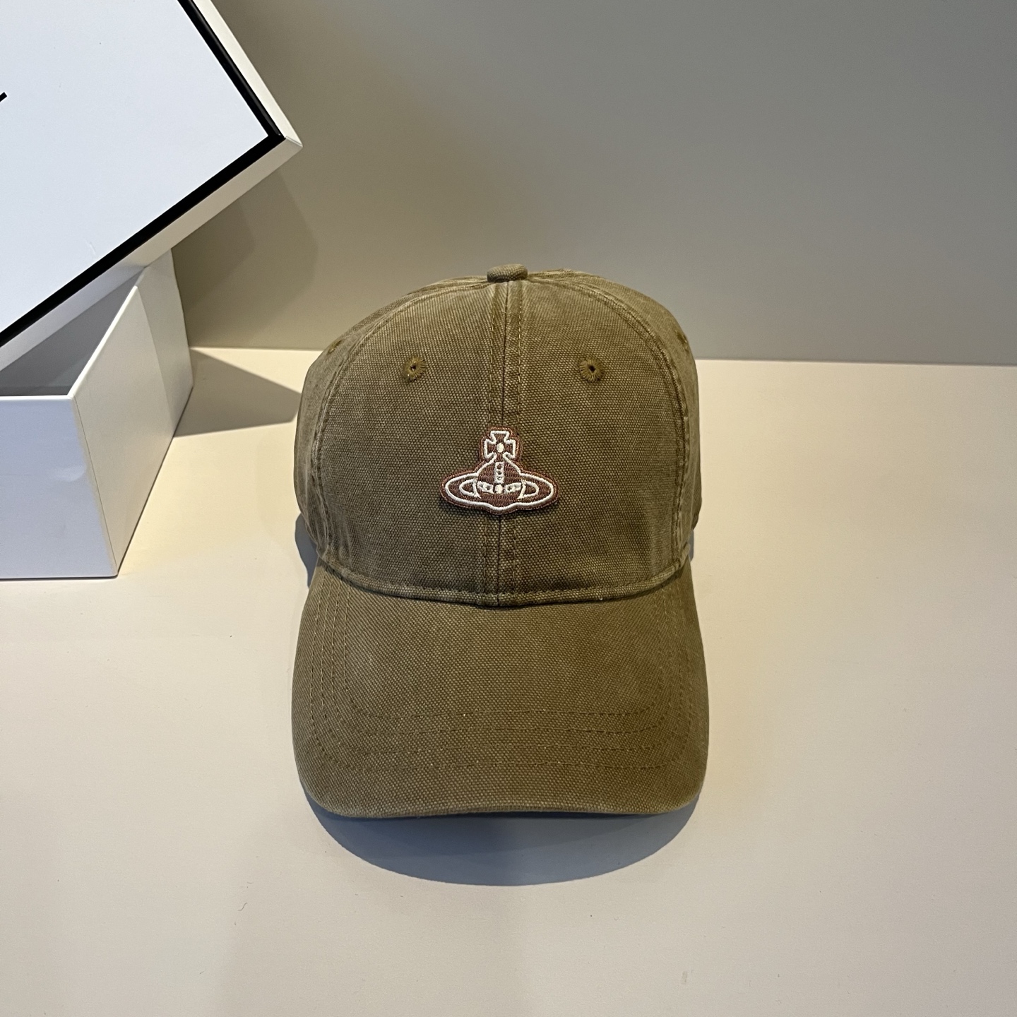 NO:361685,Queen Mother's new baseball cap, universal for men and women, head circumference 57cm hat, straw hat, fisherman's hat, baseball cap, hat, espadrilles, hats西太后新款棒球帽,男女通用,头围57cm 帽子草帽渔夫帽棒球帽,帽子,espadrilles,hats,hat