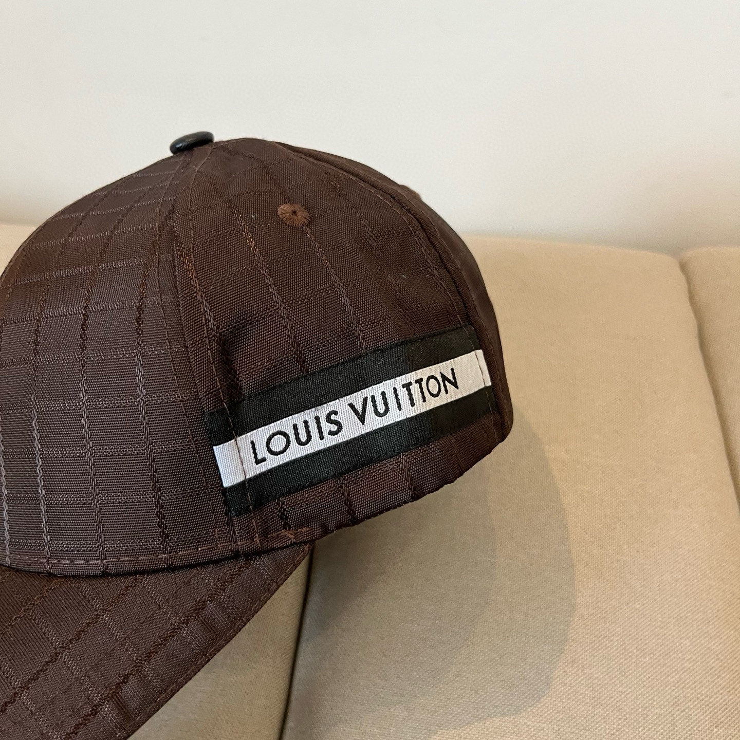 🧢路易威登棒球帽 LouisVuitton😍新款LV棒球帽，重工打造♥️高端大气，百搭款🤗男女通用！跑量