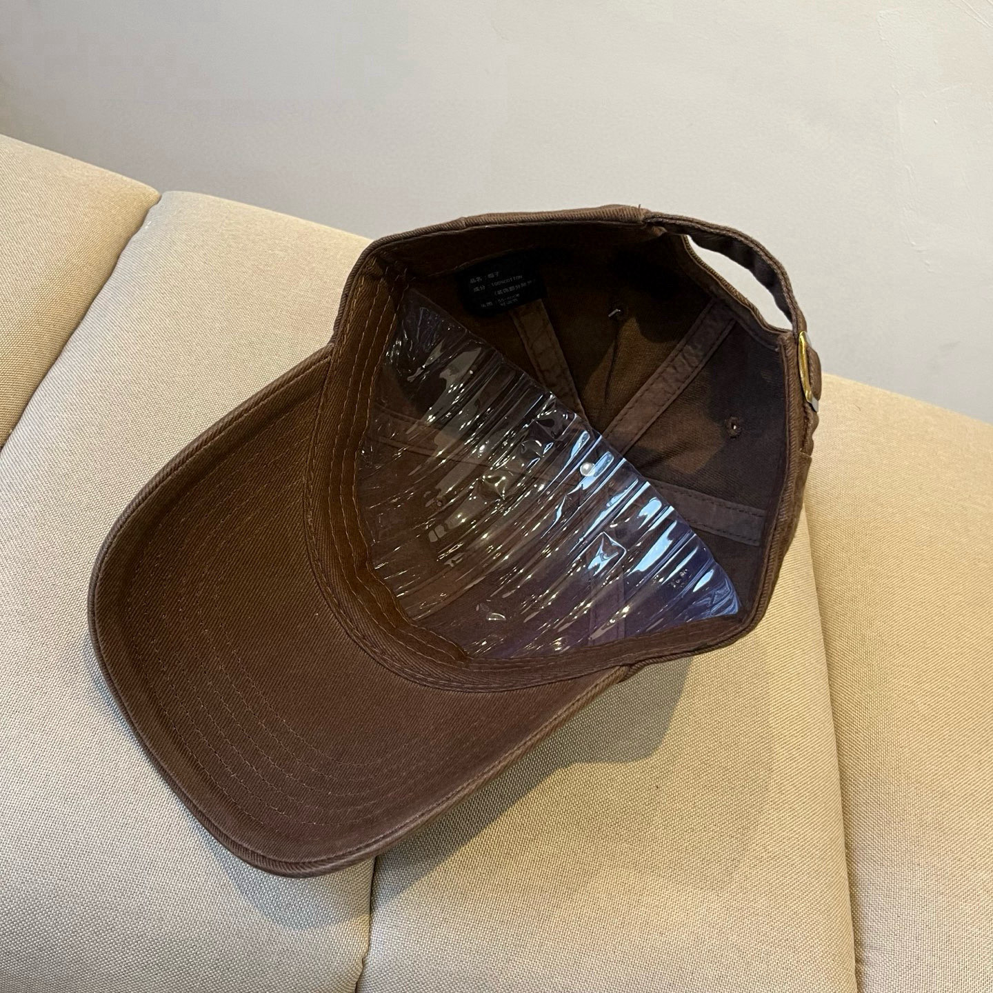 
北面♥️棒球帽🧢官网新品棒球帽，原单品质火爆来袭 🔥🎩 工艺非常精美 高档大气上档次！低调奢华，方便携