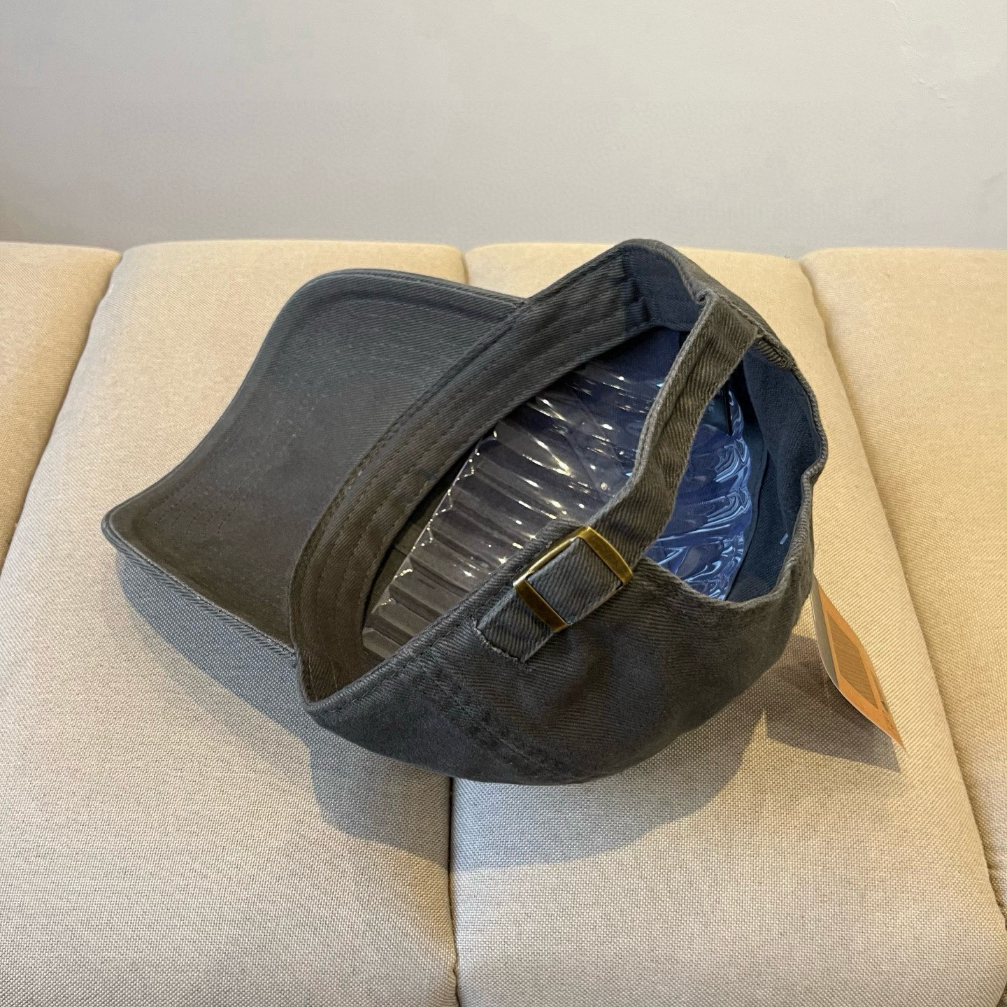 
北面♥️棒球帽🧢官网新品棒球帽，原单品质火爆来袭 🔥🎩 工艺非常精美 高档大气上档次！低调奢华，方便携