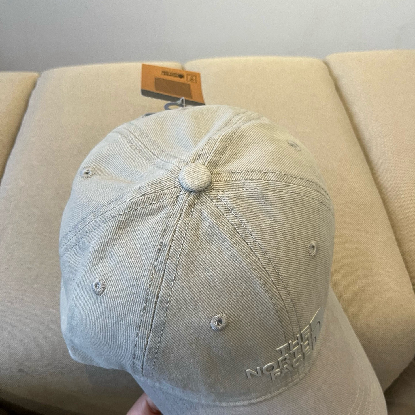 
北面♥️棒球帽🧢官网新品棒球帽，原单品质火爆来袭 🔥🎩 工艺非常精美 高档大气上档次！低调奢华，方便携