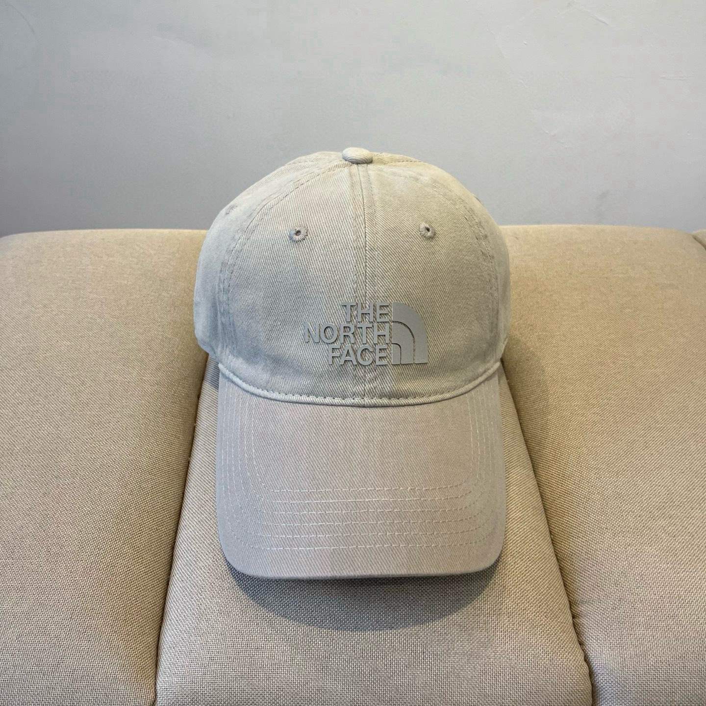 
北面♥️棒球帽🧢官网新品棒球帽，原单品质火爆来袭 🔥🎩 工艺非常精美 高档大气上档次！低调奢华，方便携