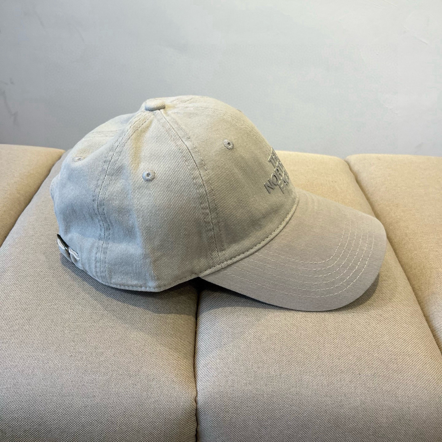 
北面♥️棒球帽🧢官网新品棒球帽，原单品质火爆来袭 🔥🎩 工艺非常精美 高档大气上档次！低调奢华，方便携