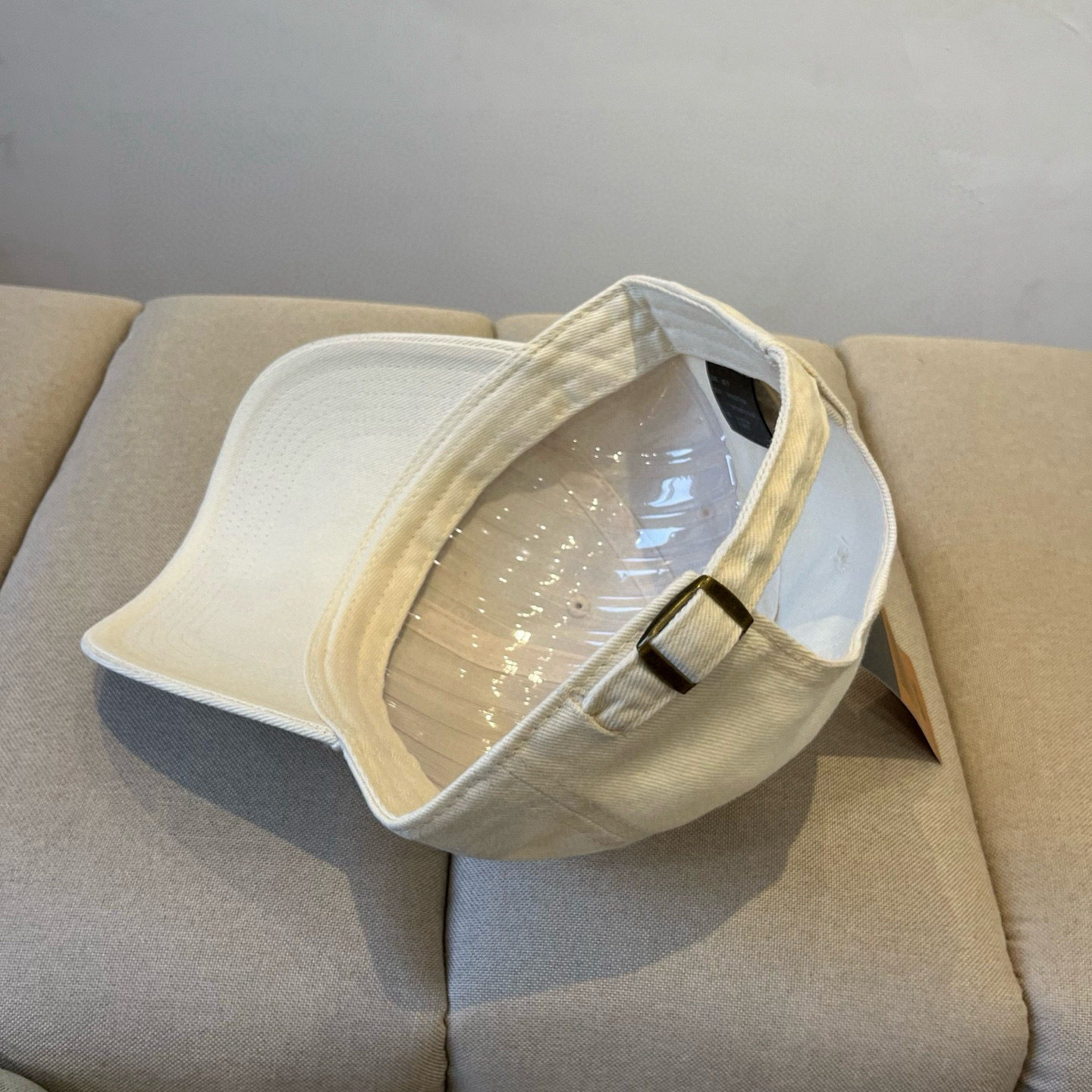 
北面♥️棒球帽🧢官网新品棒球帽，原单品质火爆来袭 🔥🎩 工艺非常精美 高档大气上档次！低调奢华，方便携