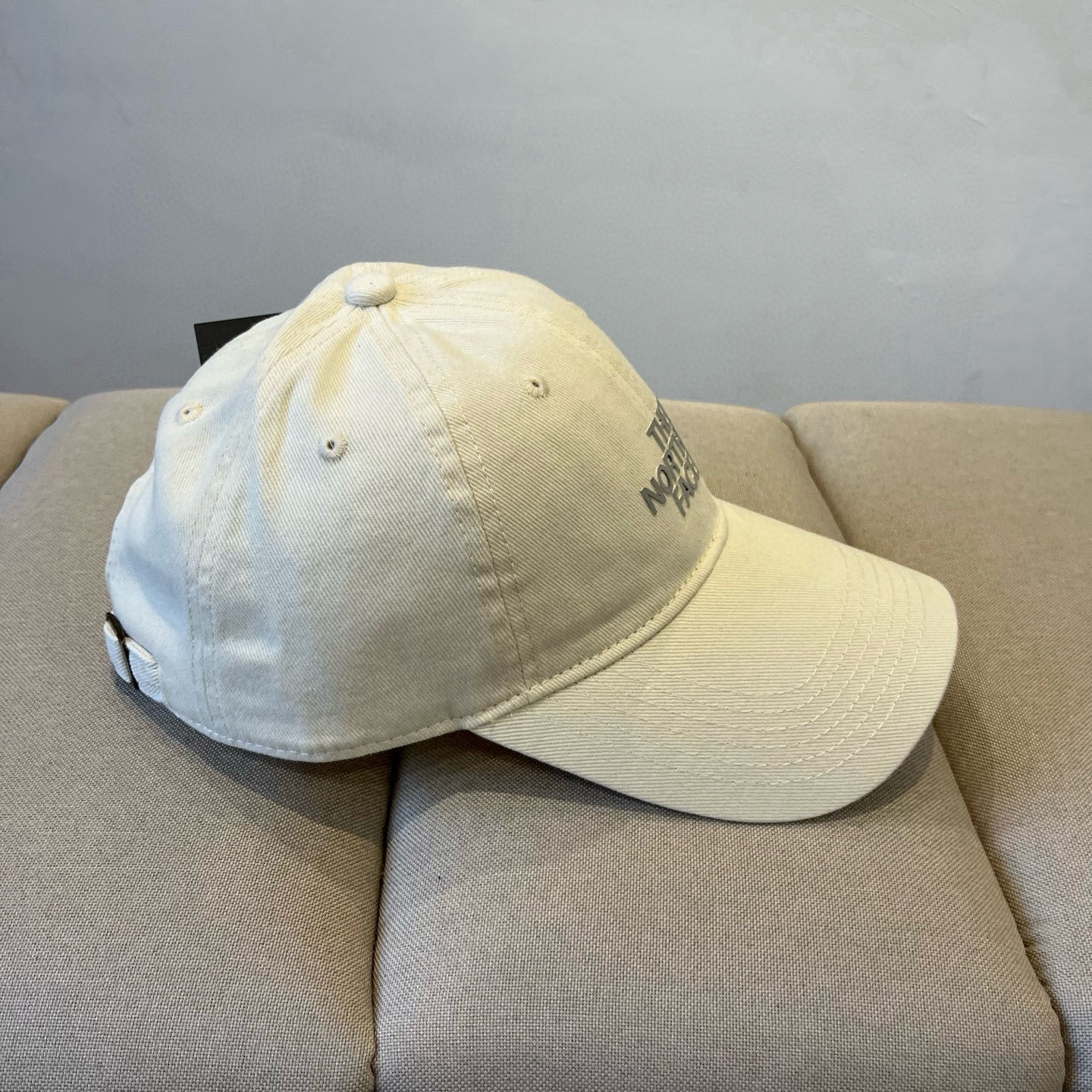 
北面♥️棒球帽🧢官网新品棒球帽，原单品质火爆来袭 🔥🎩 工艺非常精美 高档大气上档次！低调奢华，方便携