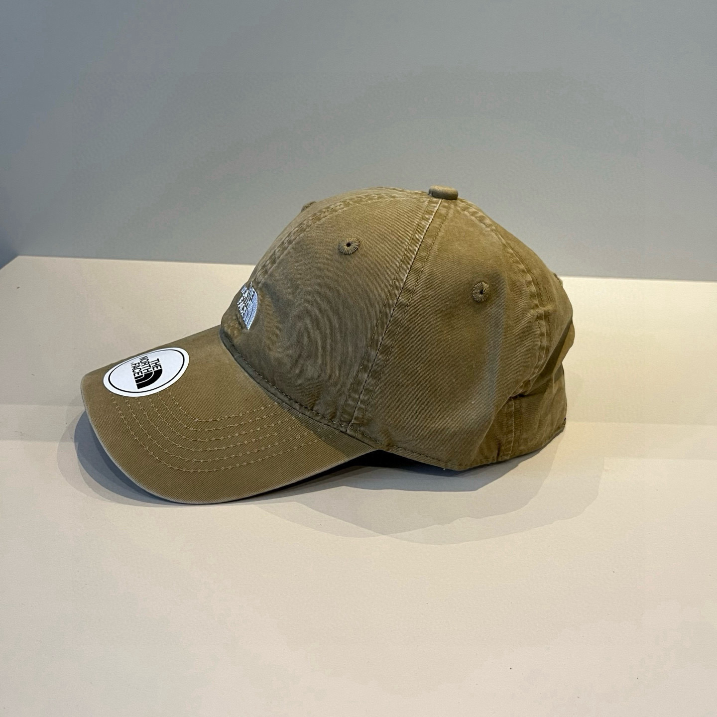 
北面♥️棒球帽🧢官网新品棒球帽，原单品质火爆来袭 🔥🎩 工艺非常精美 高档大气上档次！低调奢华，方便携