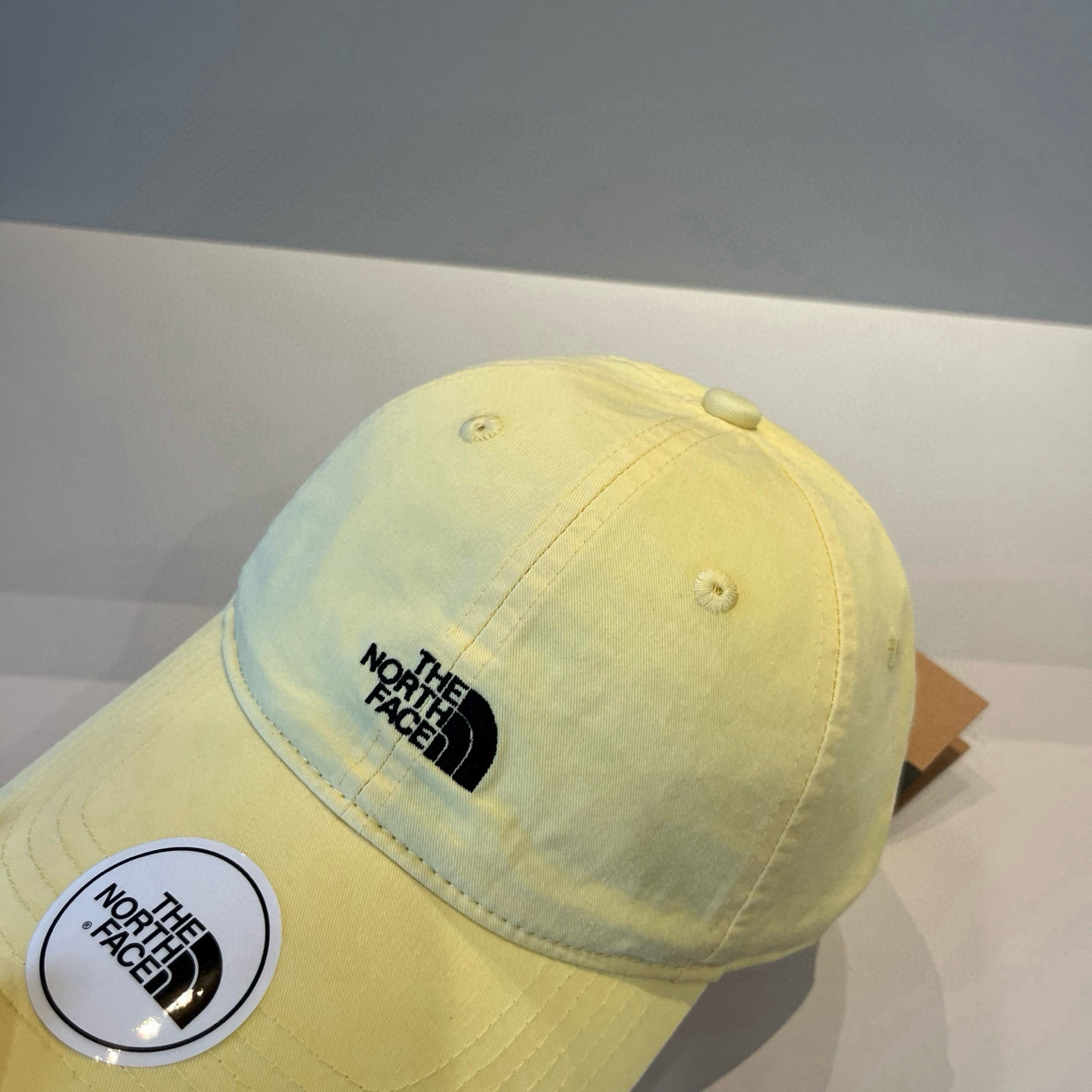 
北面♥️棒球帽🧢官网新品棒球帽，原单品质火爆来袭 🔥🎩 工艺非常精美 高档大气上档次！低调奢华，方便携