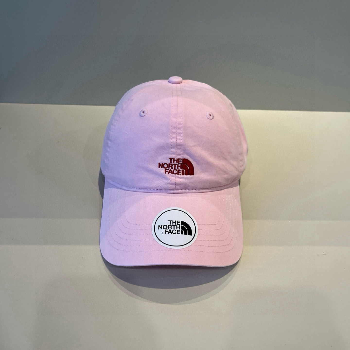 
北面♥️棒球帽🧢官网新品棒球帽，原单品质火爆来袭 🔥🎩 工艺非常精美 高档大气上档次！低调奢华，方便携