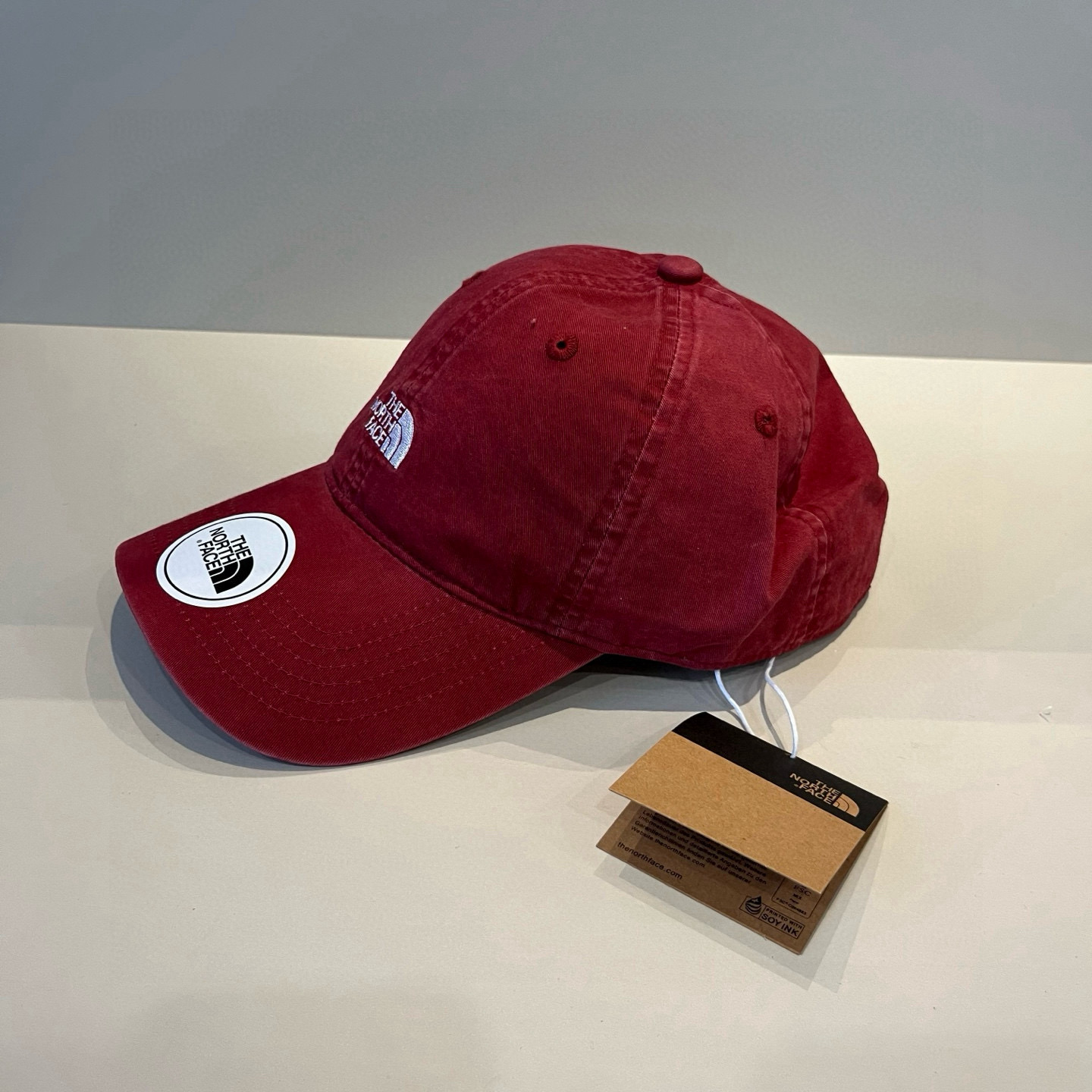 
北面♥️棒球帽🧢官网新品棒球帽，原单品质火爆来袭 🔥🎩 工艺非常精美 高档大气上档次！低调奢华，方便携
