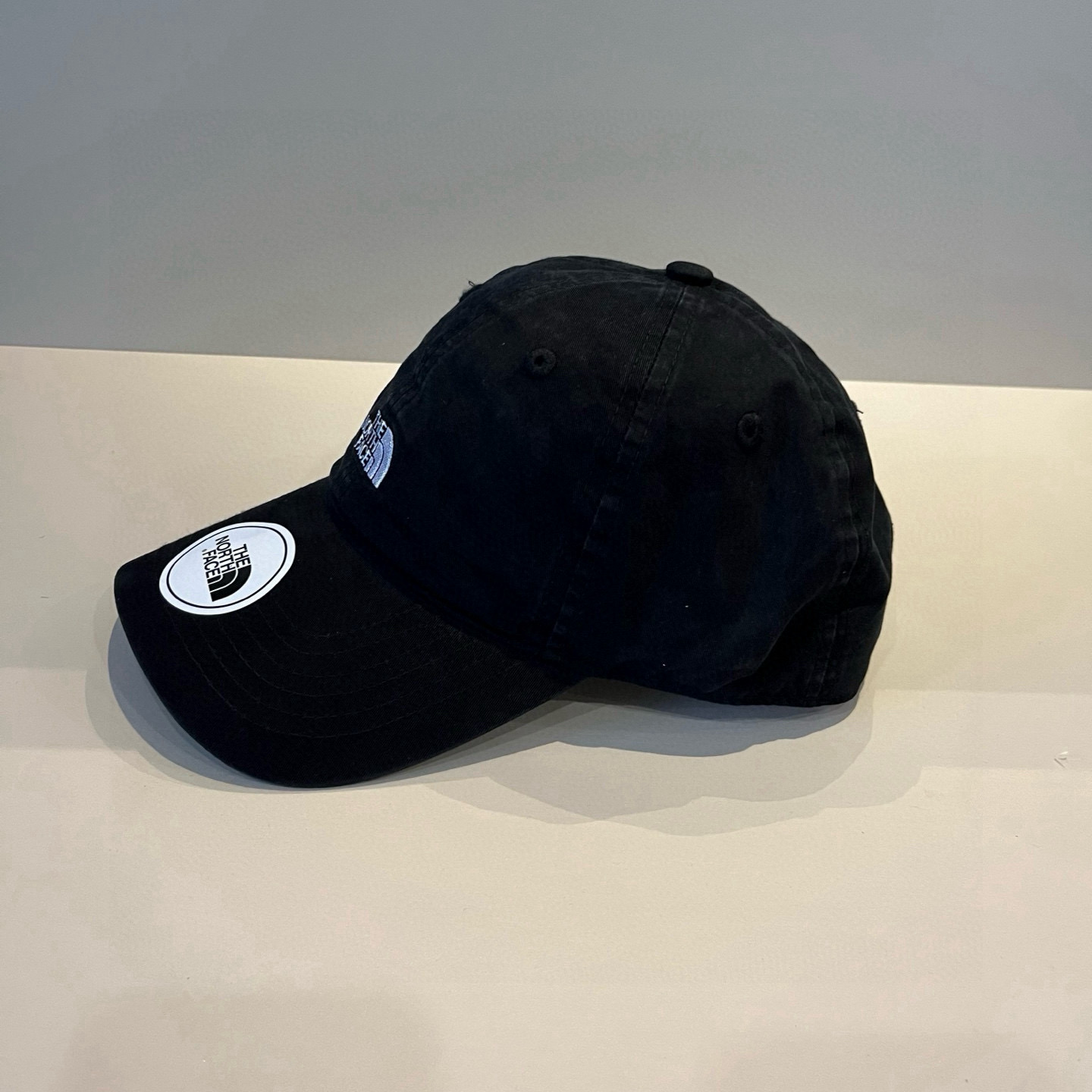 
北面♥️棒球帽🧢官网新品棒球帽，原单品质火爆来袭 🔥🎩 工艺非常精美 高档大气上档次！低调奢华，方便携