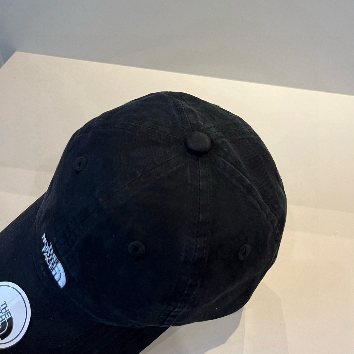 
北面♥️棒球帽🧢官网新品棒球帽，原单品质火爆来袭 🔥🎩 工艺非常精美 高档大气上档次！低调奢华，方便携