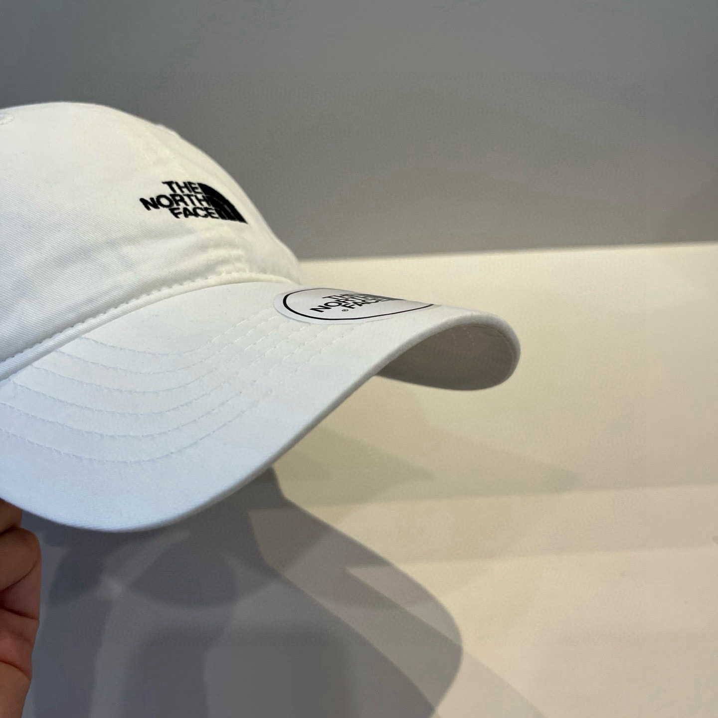 
北面♥️棒球帽🧢官网新品棒球帽，原单品质火爆来袭 🔥🎩 工艺非常精美 高档大气上档次！低调奢华，方便携