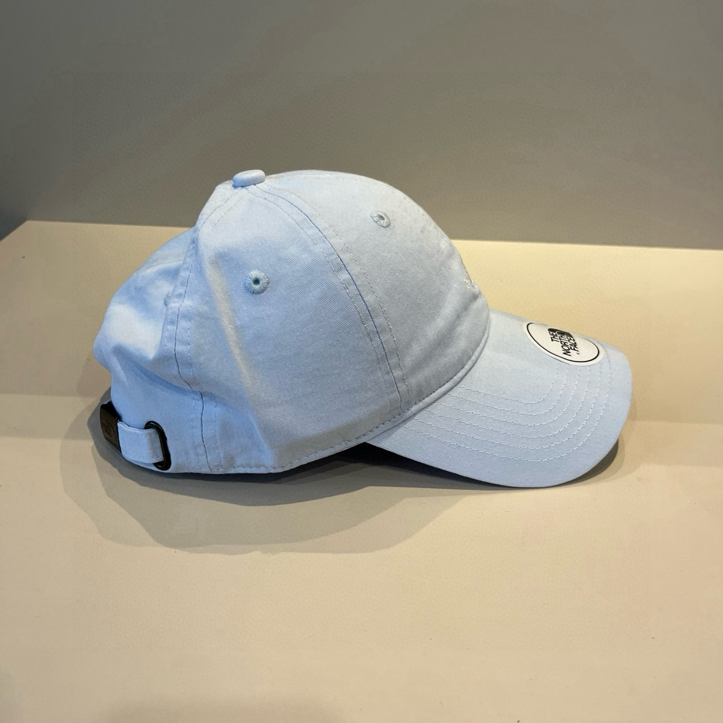 
北面♥️棒球帽🧢官网新品棒球帽，原单品质火爆来袭 🔥🎩 工艺非常精美 高档大气上档次！低调奢华，方便携