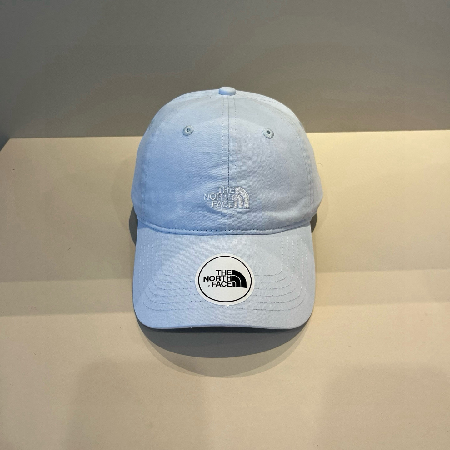 
北面♥️棒球帽🧢官网新品棒球帽，原单品质火爆来袭 🔥🎩 工艺非常精美 高档大气上档次！低调奢华，方便携