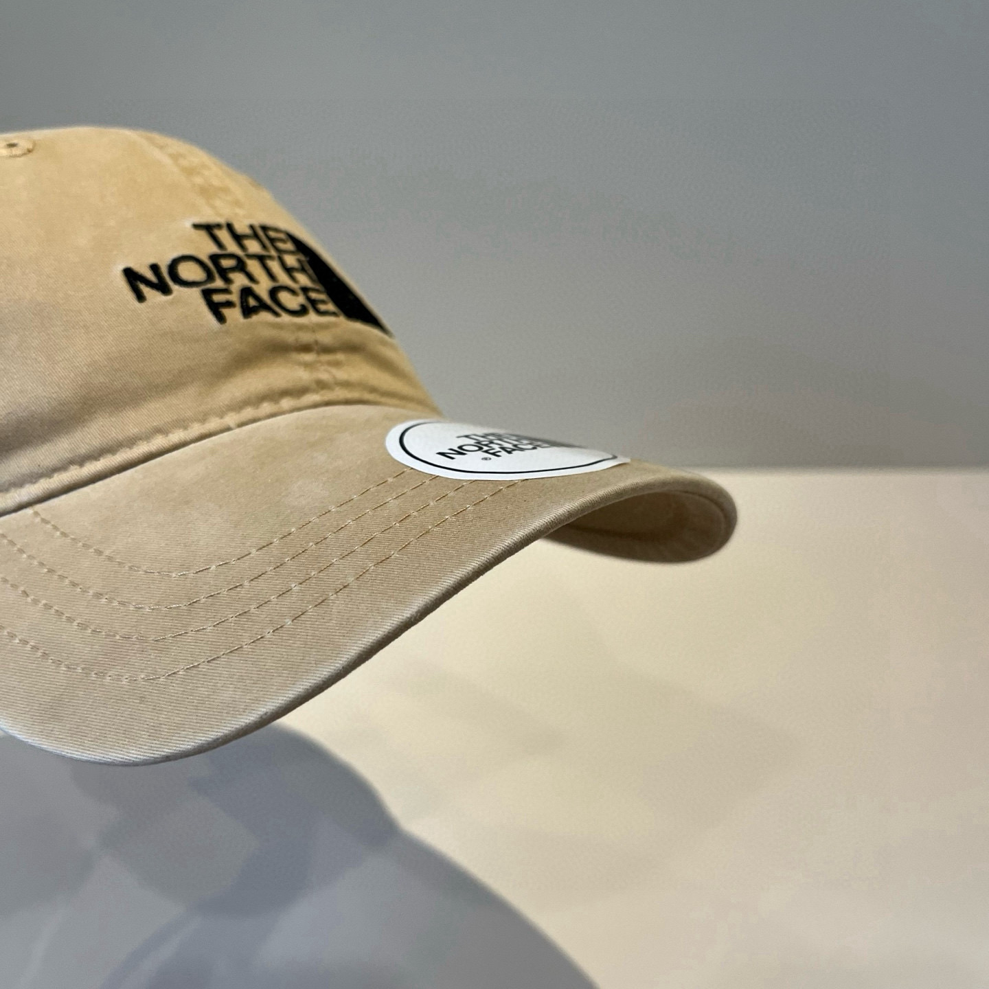 
北面♥️棒球帽🧢官网新品棒球帽，原单品质火爆来袭 🔥🎩 工艺非常精美 高档大气上档次！低调奢华，方便携