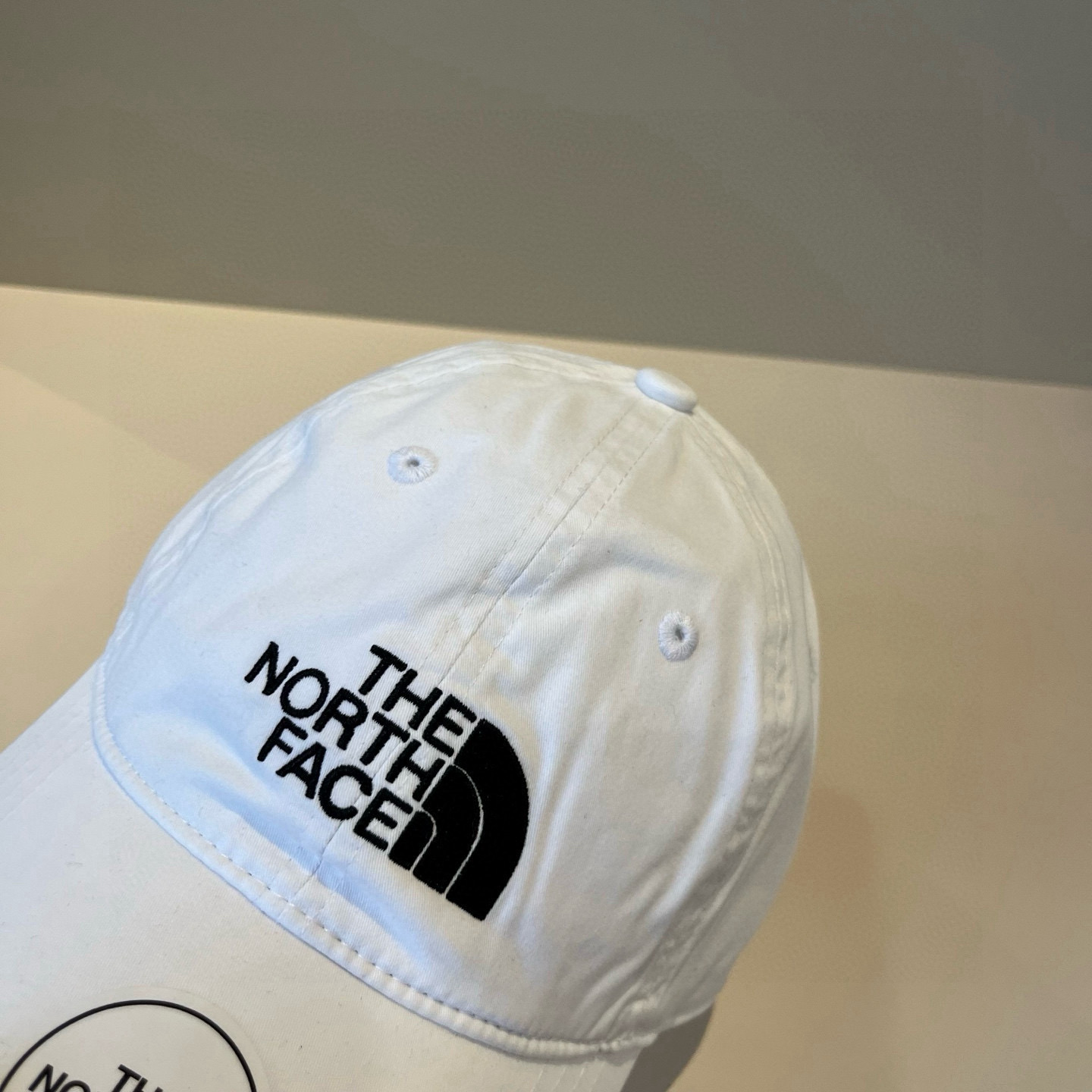 
北面♥️棒球帽🧢官网新品棒球帽，原单品质火爆来袭 🔥🎩 工艺非常精美 高档大气上档次！低调奢华，方便携