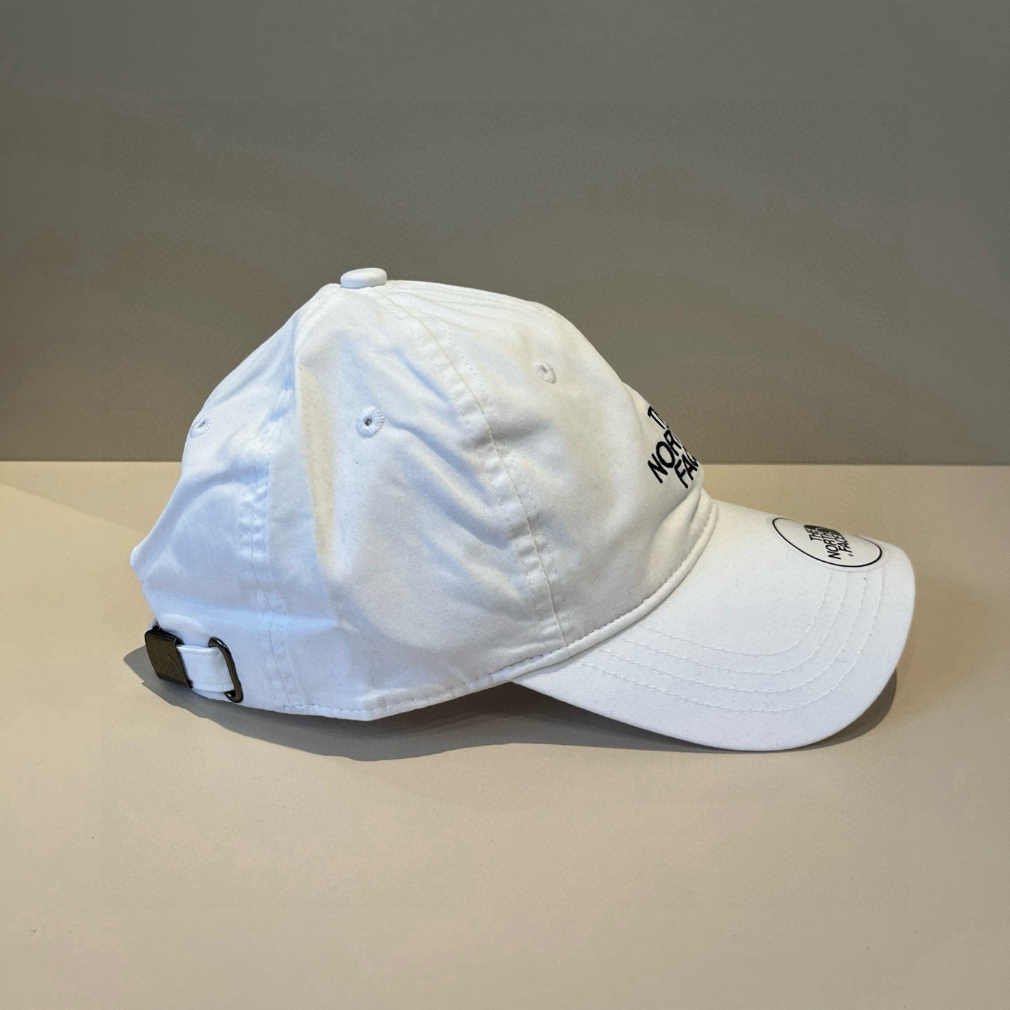 
北面♥️棒球帽🧢官网新品棒球帽，原单品质火爆来袭 🔥🎩 工艺非常精美 高档大气上档次！低调奢华，方便携