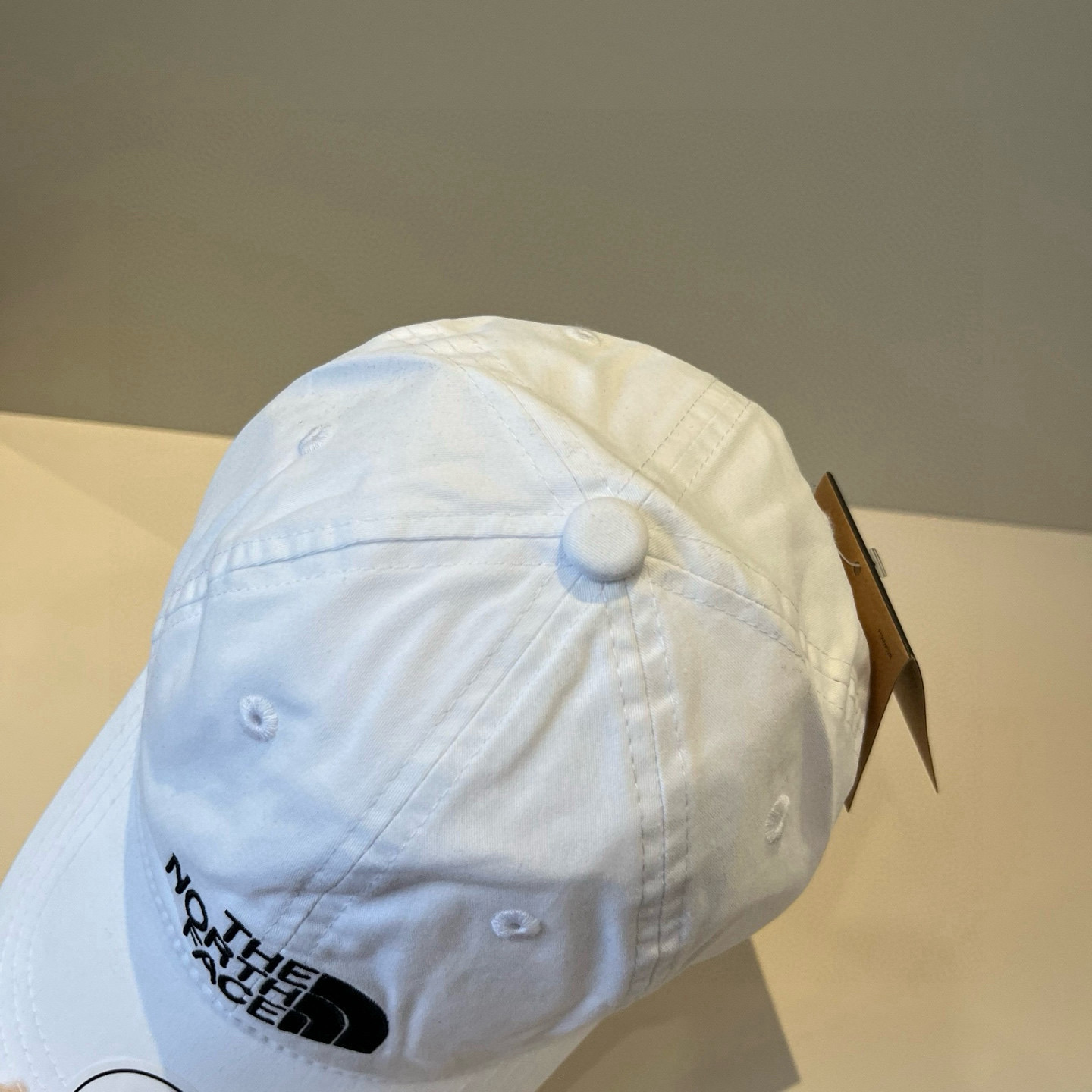 
北面♥️棒球帽🧢官网新品棒球帽，原单品质火爆来袭 🔥🎩 工艺非常精美 高档大气上档次！低调奢华，方便携