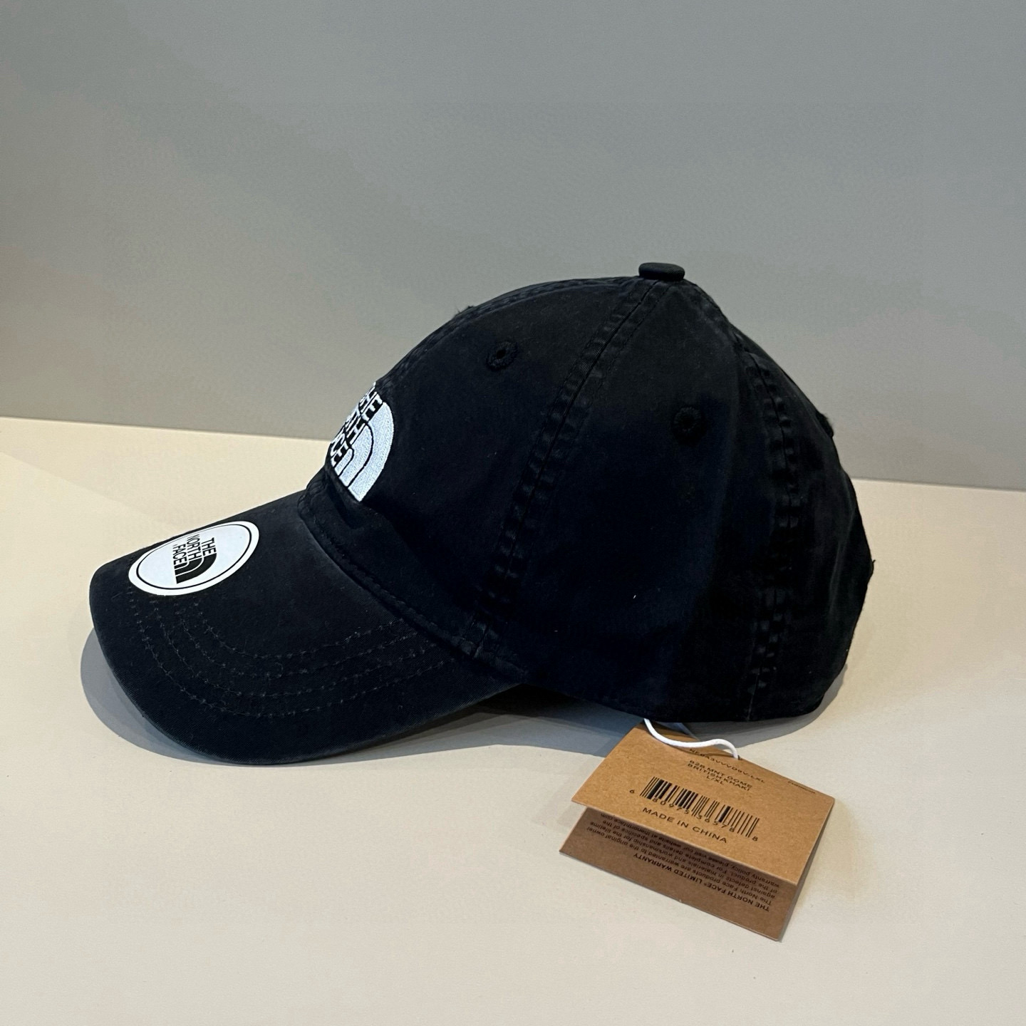 
北面♥️棒球帽🧢官网新品棒球帽，原单品质火爆来袭 🔥🎩 工艺非常精美 高档大气上档次！低调奢华，方便携
