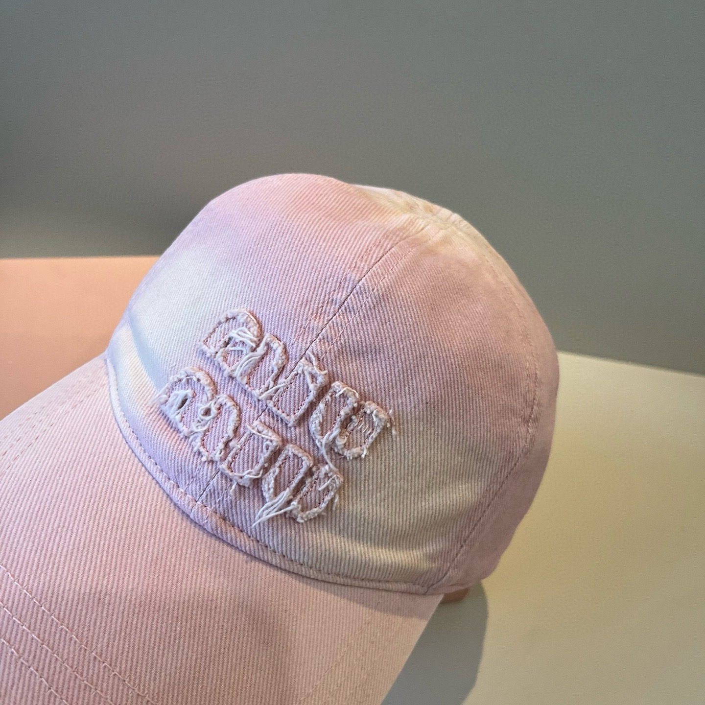 谬谬miumiu 原单春夏新款棒球帽，正品开模订制，原版做工细致质量超赞！