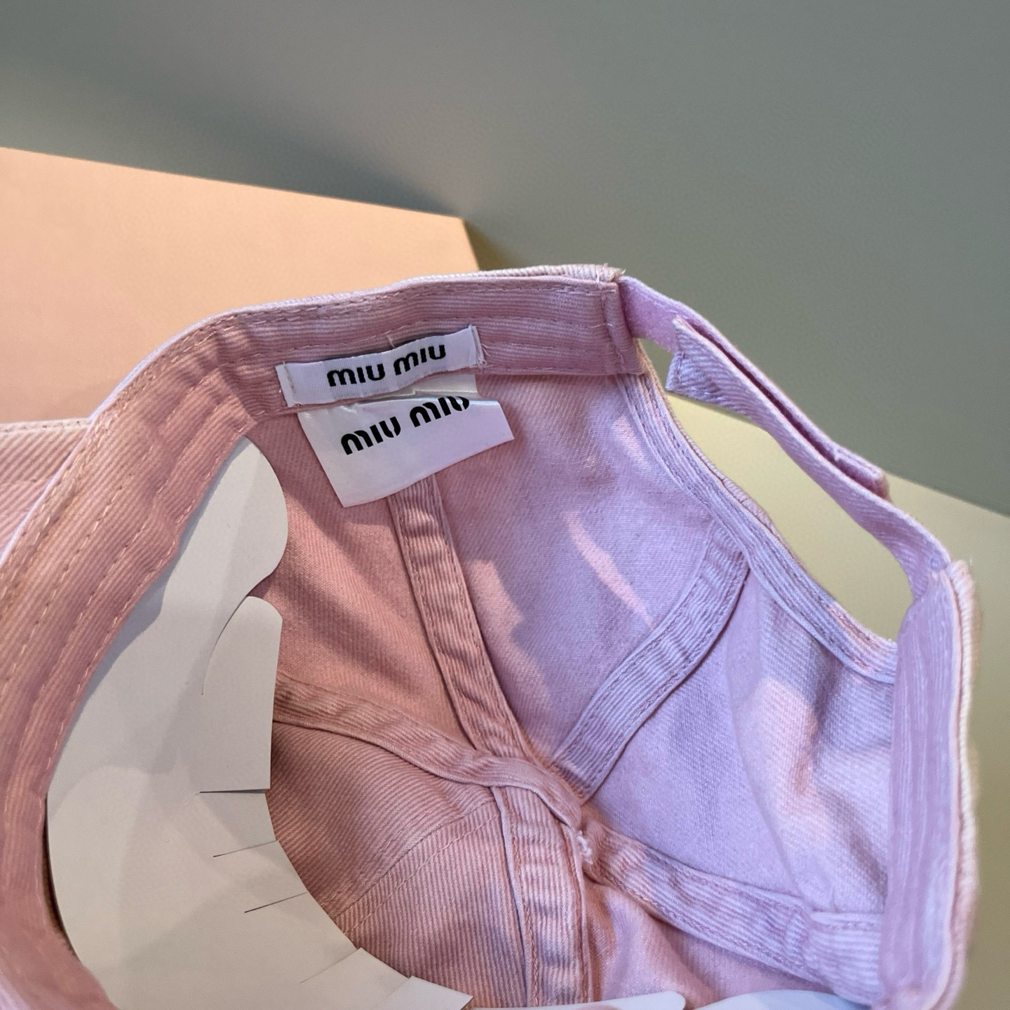 谬谬miumiu 原单春夏新款棒球帽，正品开模订制，原版做工细致质量超赞！