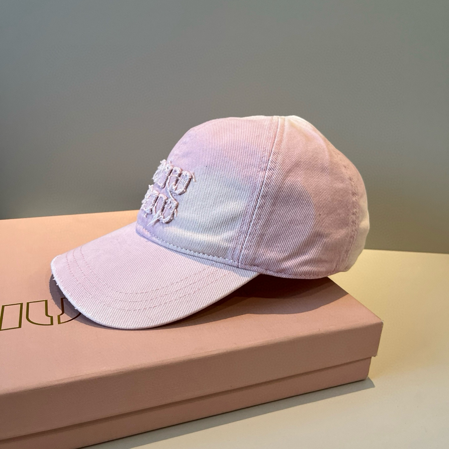 谬谬miumiu 原单春夏新款棒球帽，正品开模订制，原版做工细致质量超赞！