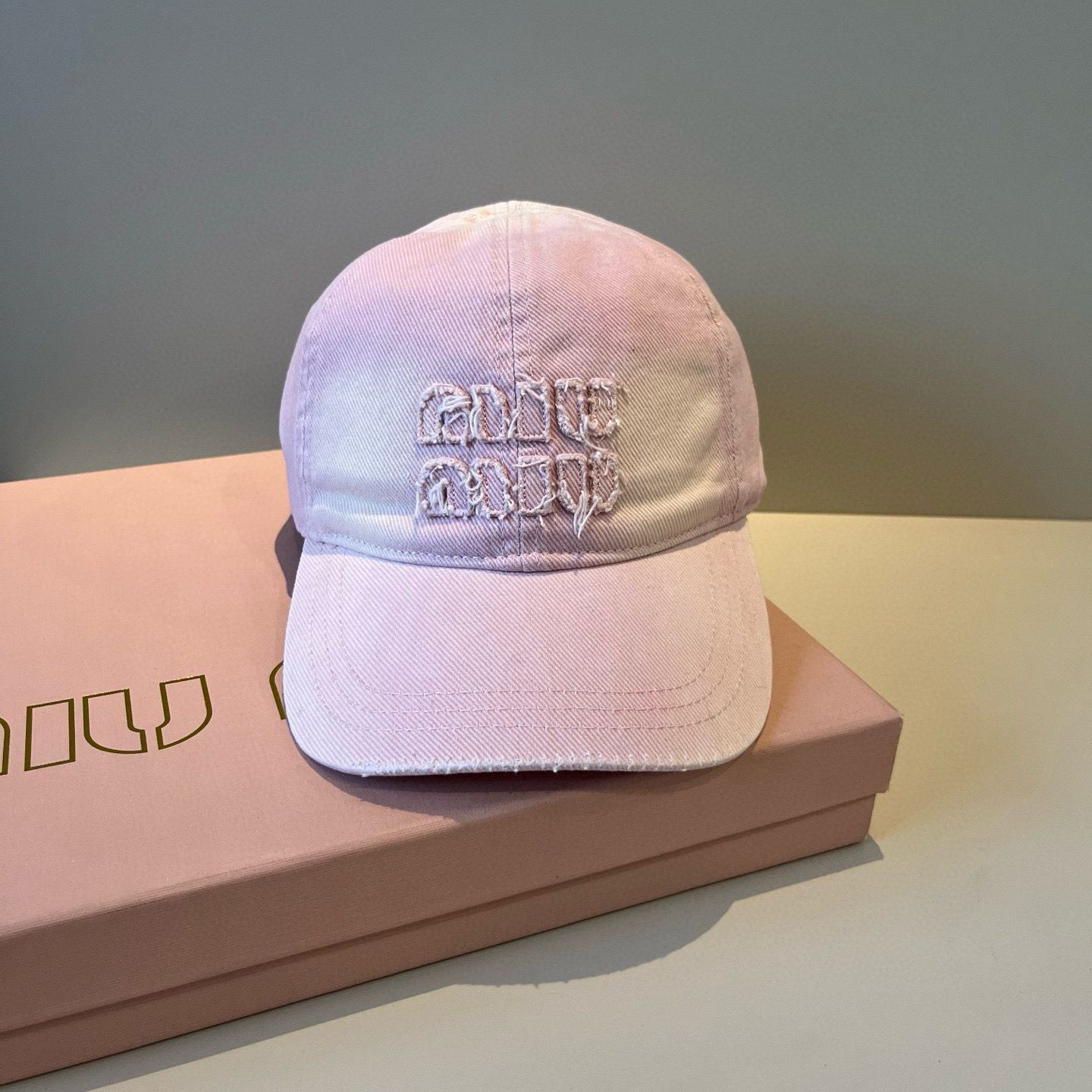 谬谬miumiu 原单春夏新款棒球帽，正品开模订制，原版做工细致质量超赞！