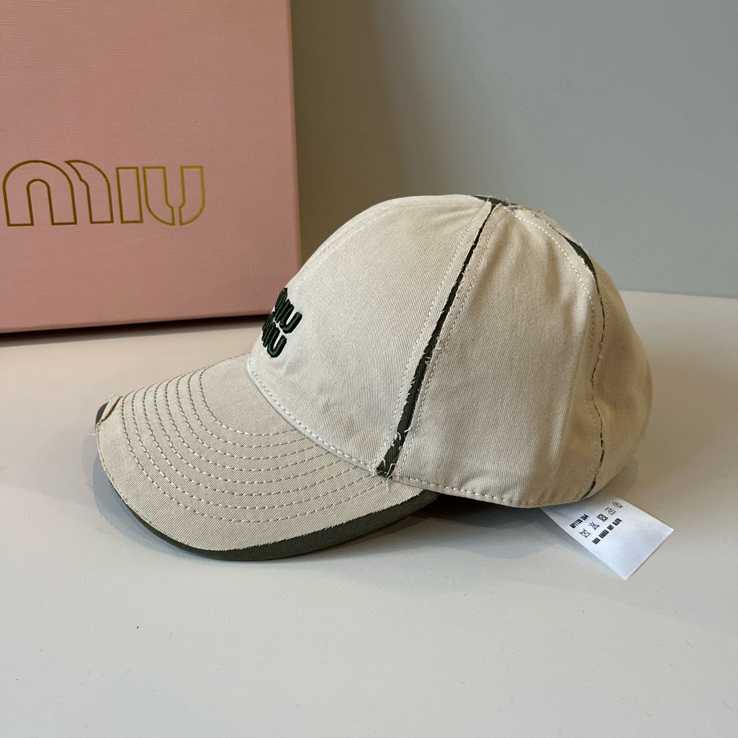 谬谬miumiu 原单春夏新款棒球帽，正品开模订制，原版做工细致质量超赞！