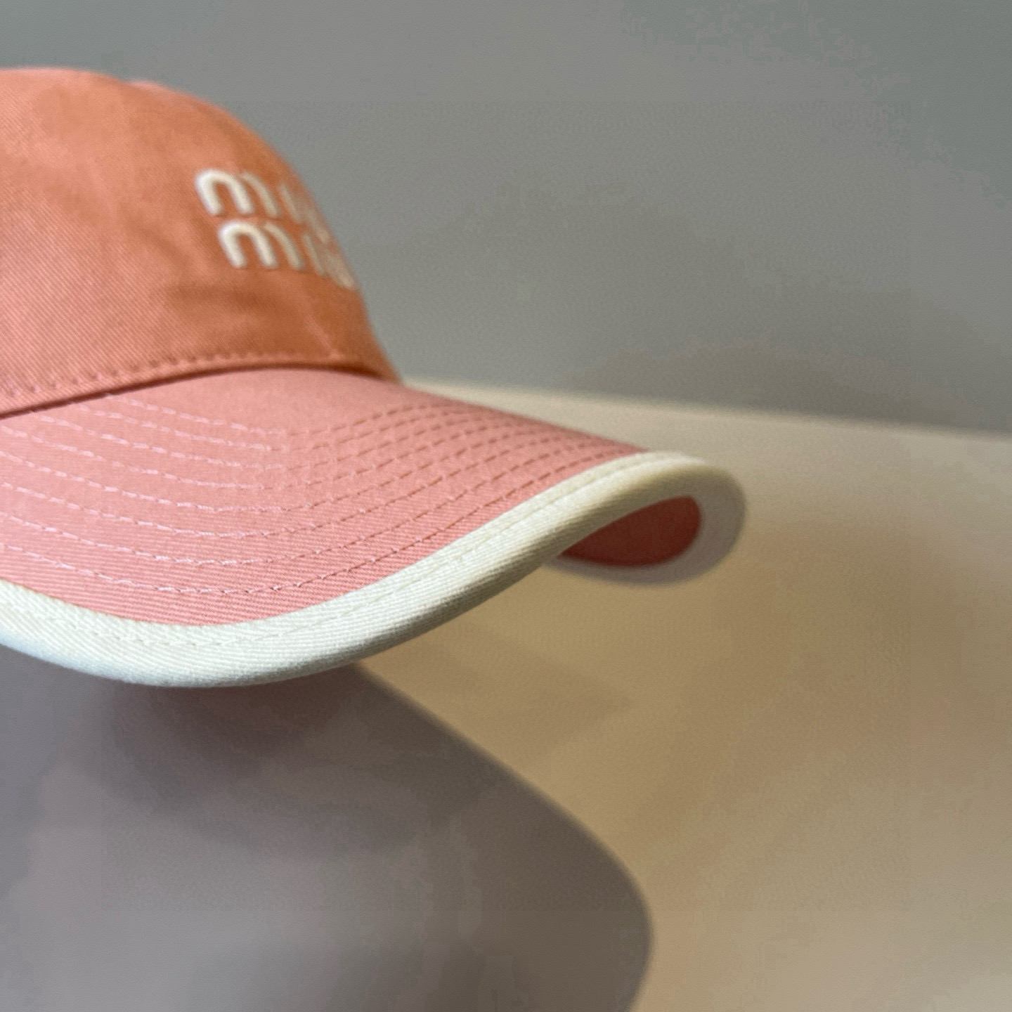 谬谬miumiu 原单春夏新款棒球帽，正品开模订制，原版做工细致质量超赞！