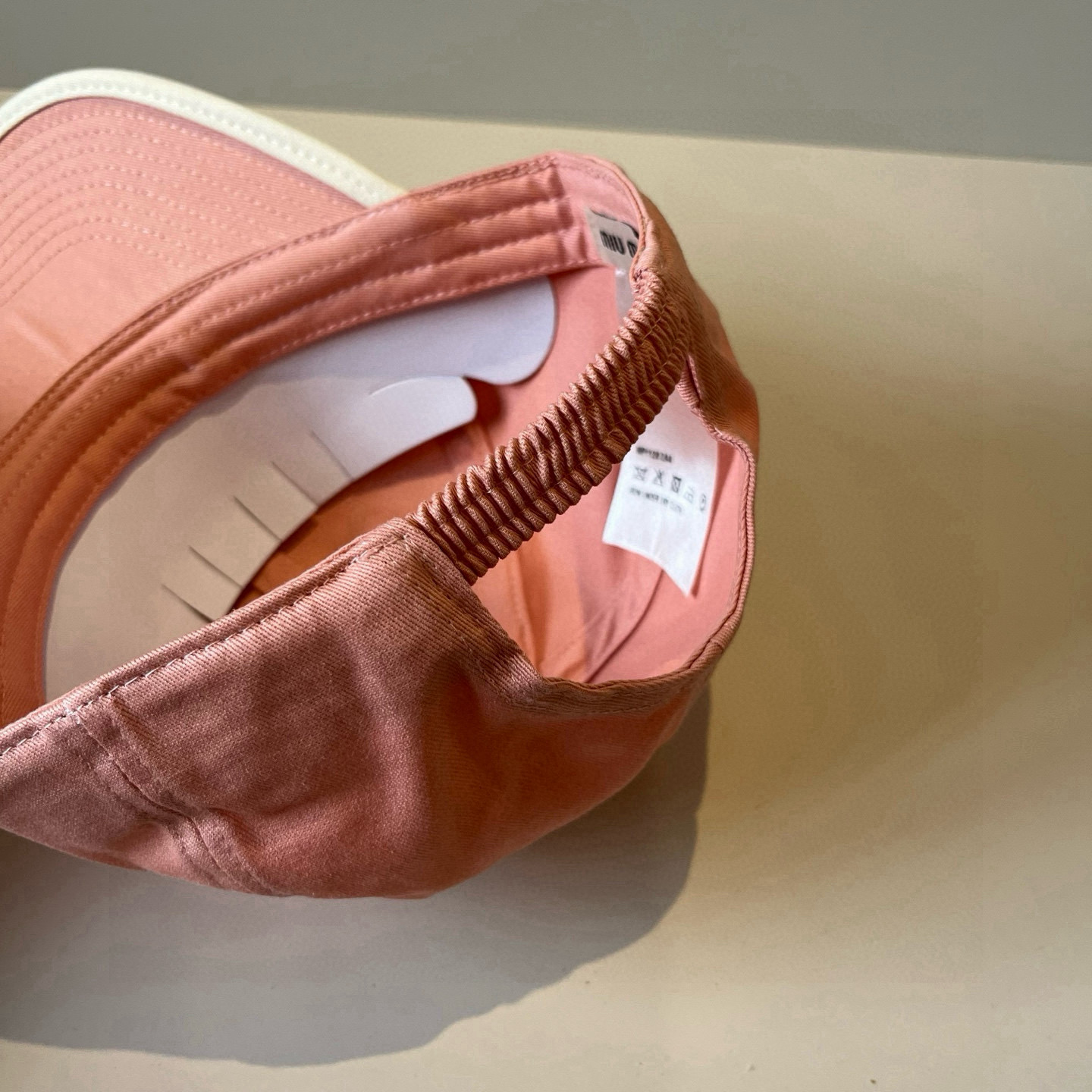 谬谬miumiu 原单春夏新款棒球帽，正品开模订制，原版做工细致质量超赞！