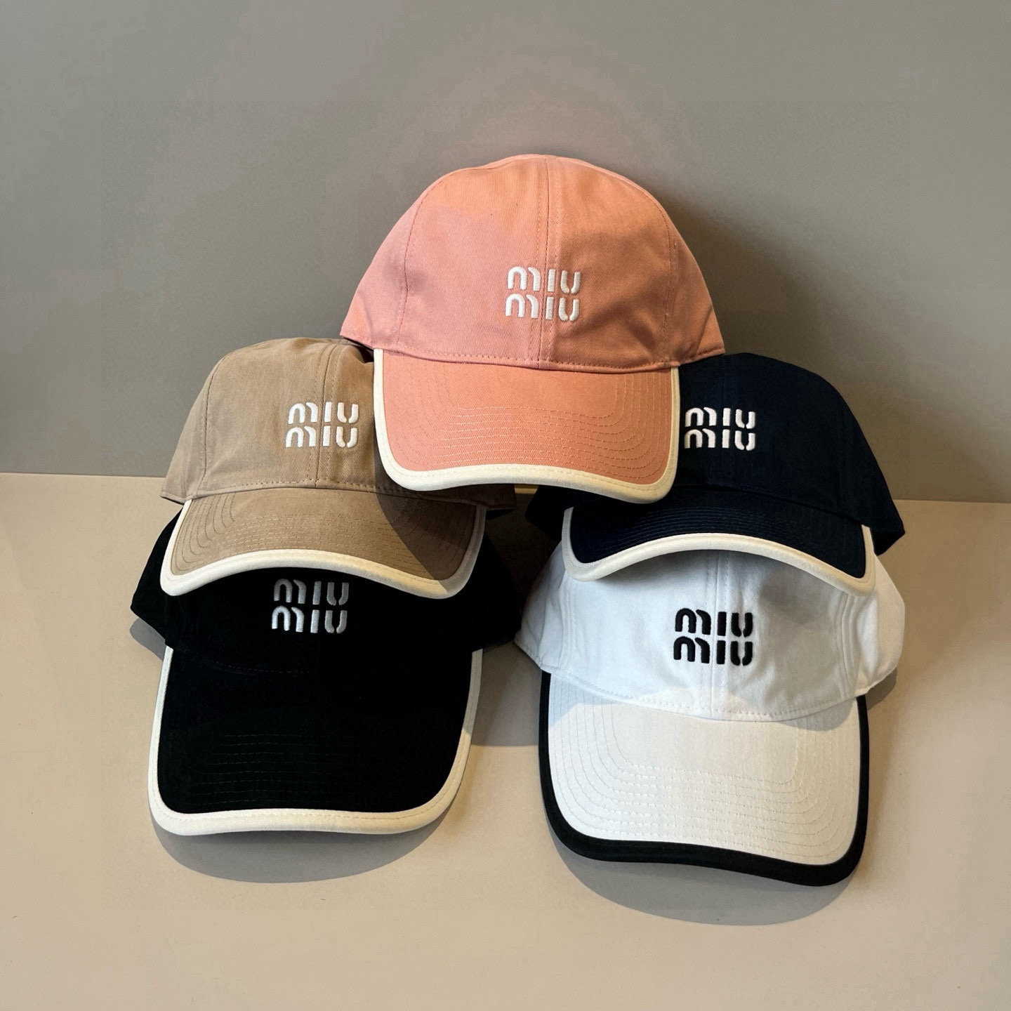 谬谬miumiu 原单春夏新款棒球帽，正品开模订制，原版做工细致质量超赞！