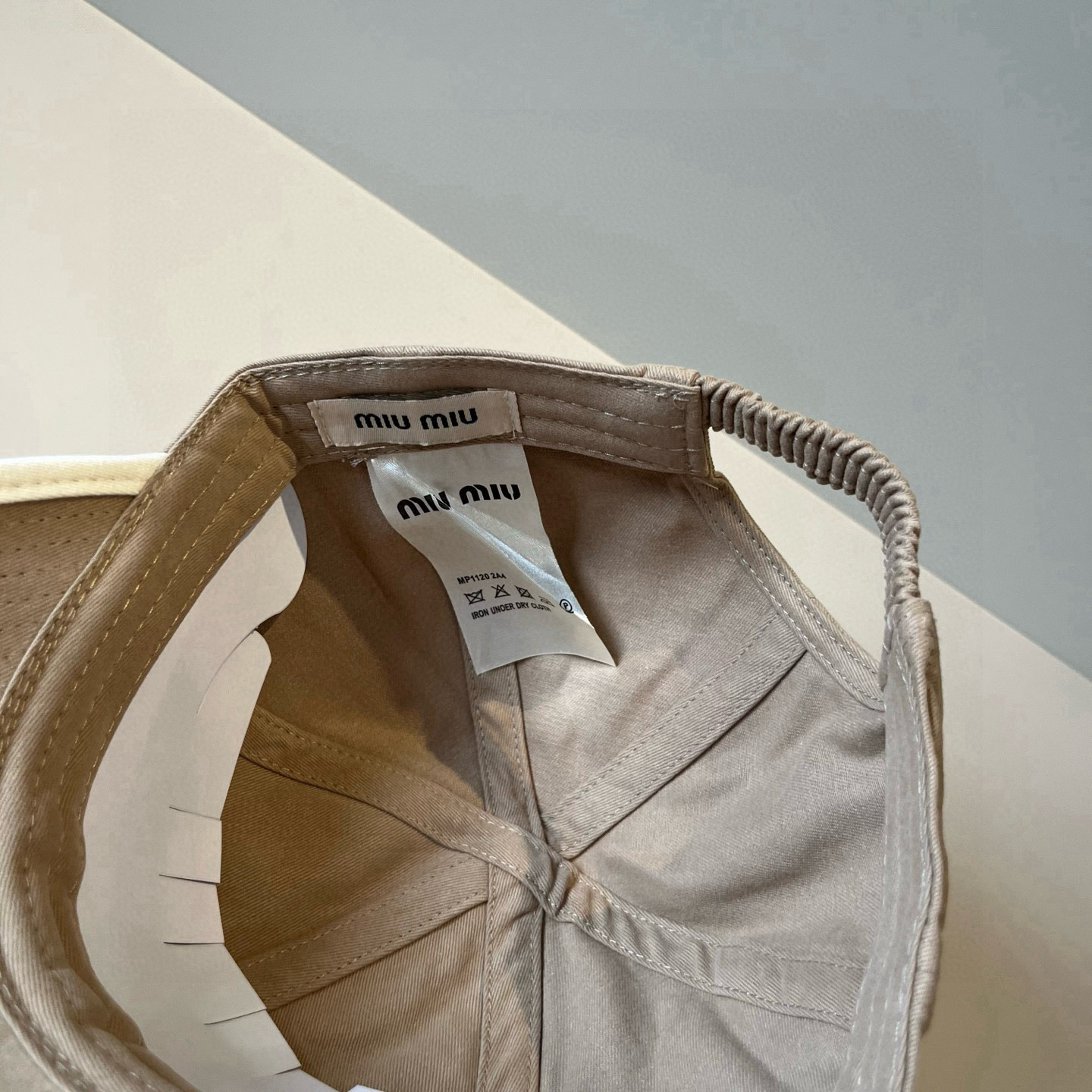 谬谬miumiu 原单春夏新款棒球帽，正品开模订制，原版做工细致质量超赞！