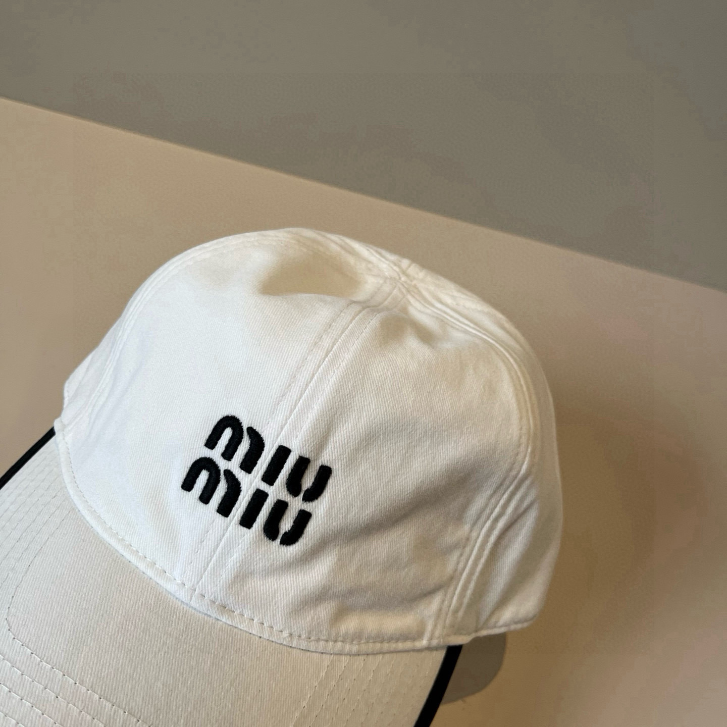 谬谬miumiu 原单春夏新款棒球帽，正品开模订制，原版做工细致质量超赞！