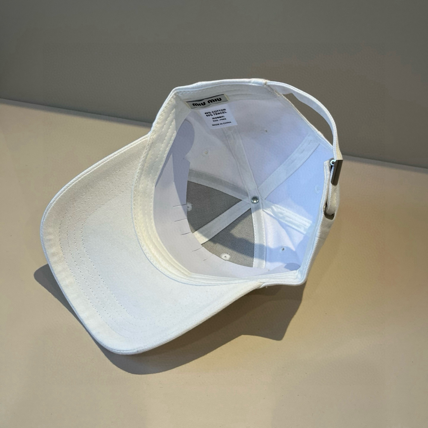 谬谬miumiu 原单春夏新款棒球帽，正品开模订制，原版做工细致质量超赞！