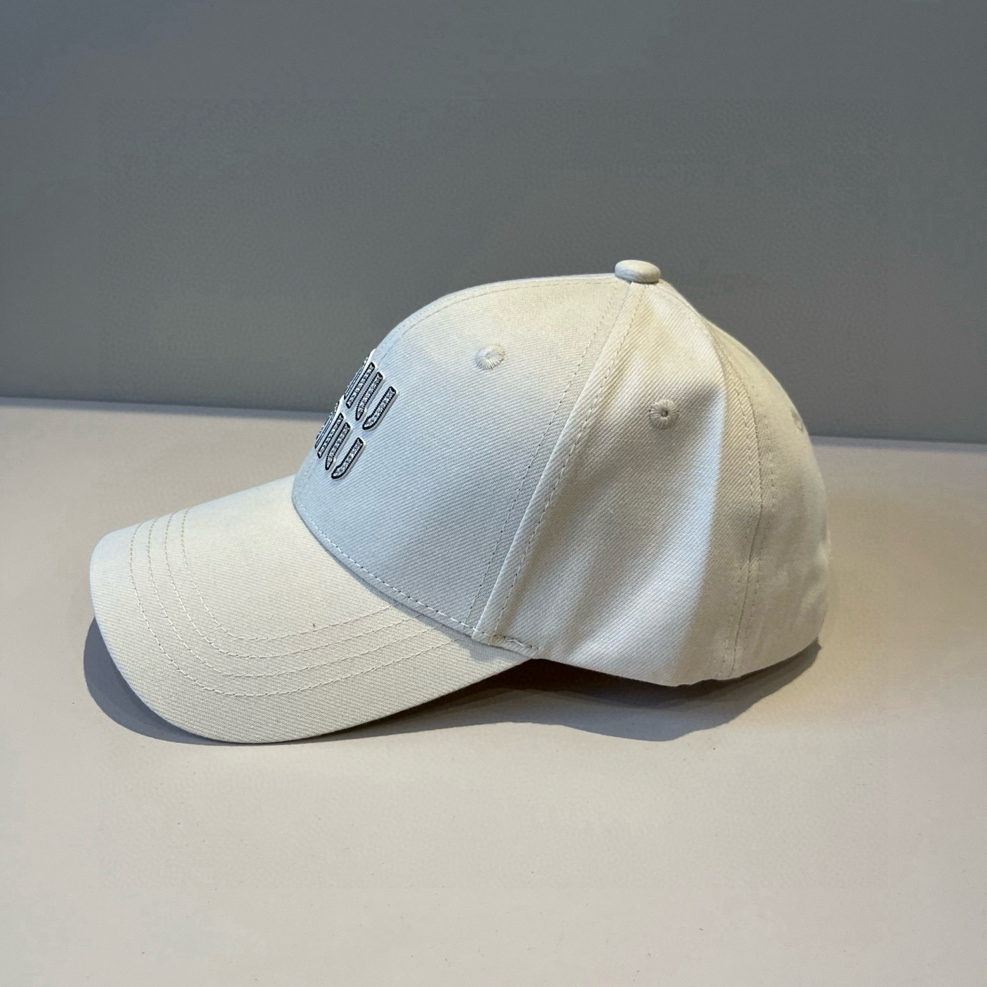 谬谬miumiu 原单春夏新款棒球帽，正品开模订制，原版做工细致质量超赞！