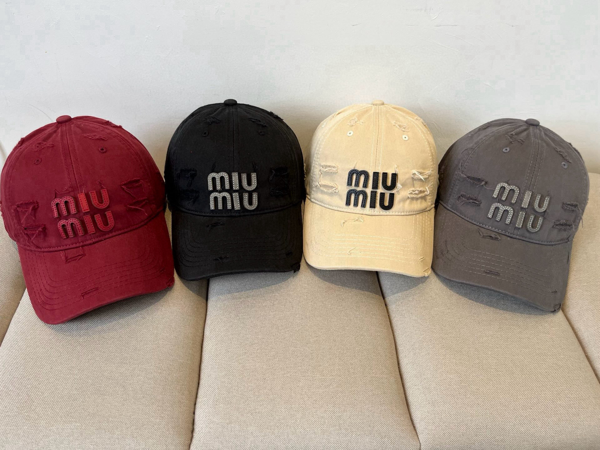 谬谬miumiu 原单春夏新款棒球帽，正品开模订制，原版做工细致质量超赞！