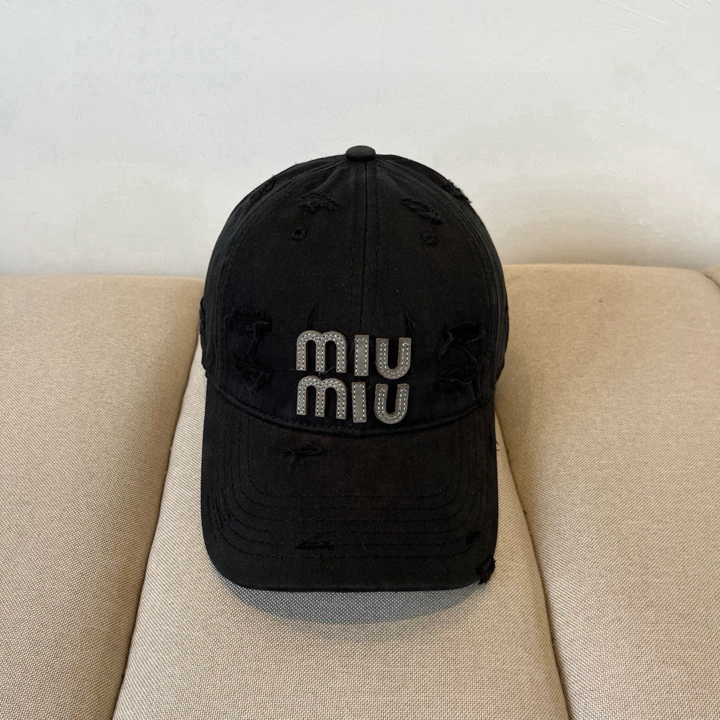 谬谬miumiu 原单春夏新款棒球帽，正品开模订制，原版做工细致质量超赞！