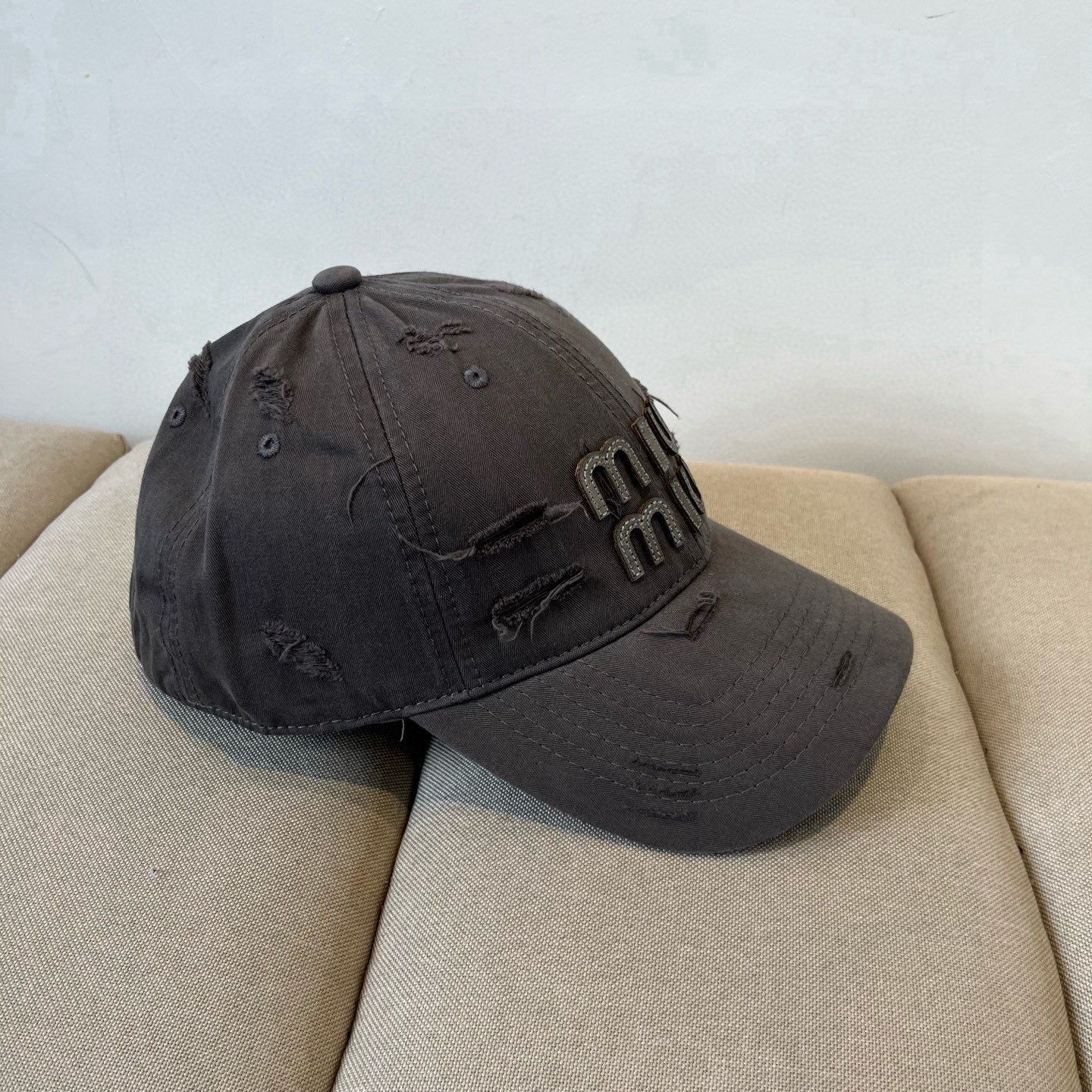 谬谬miumiu 原单春夏新款棒球帽，正品开模订制，原版做工细致质量超赞！