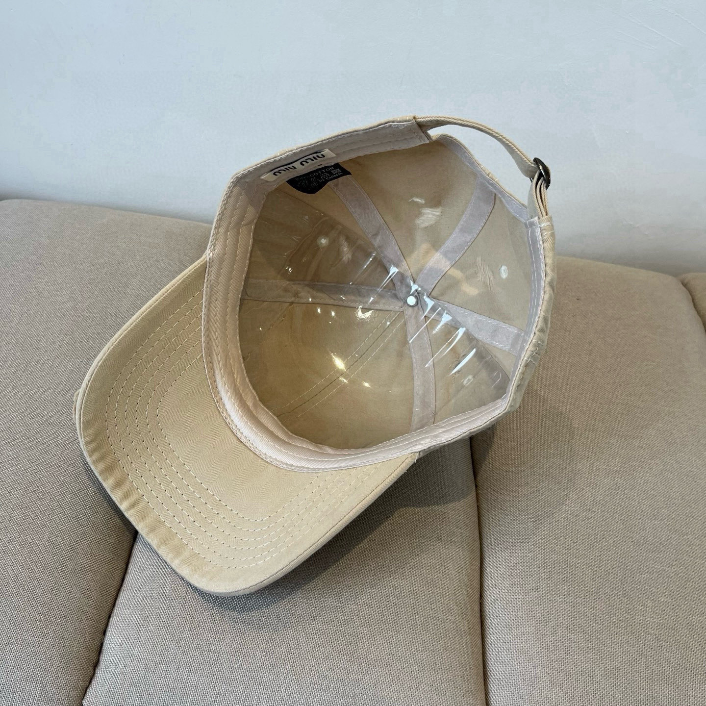 谬谬miumiu 原单春夏新款棒球帽，正品开模订制，原版做工细致质量超赞！