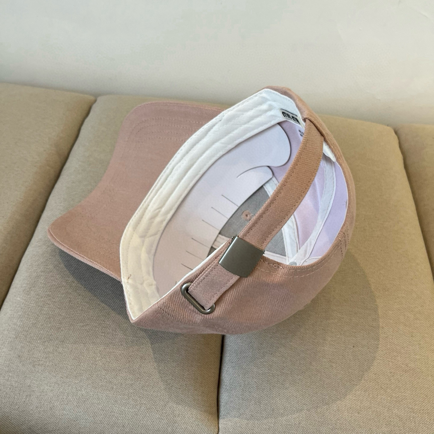 谬谬miumiu 原单春夏新款棒球帽，正品开模订制，原版做工细致质量超赞！